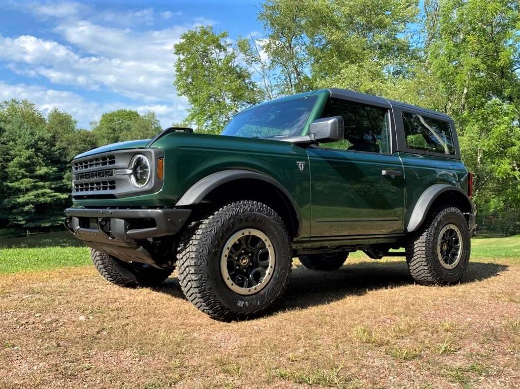 Ford Bronco The cheap Base Bronco build on 37's Basesquatch