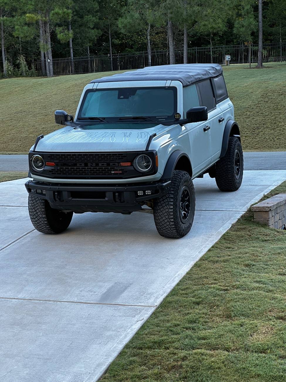 Ford Bronco Best Aftermarket Headlight option? IMG_3276
