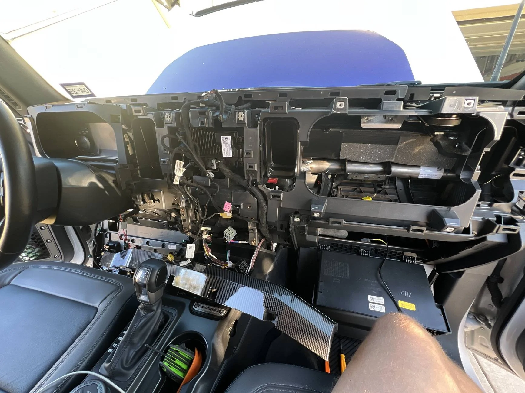 Ford Bronco Sirius "Antenna Problem" - Need Help Imag