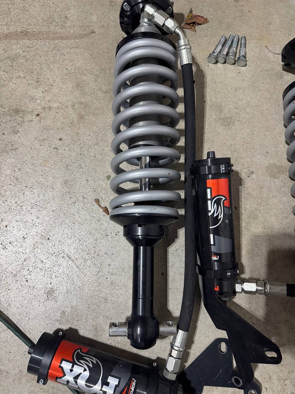 Ford Bronco Fox 2.5 performance elite coilovers IMG_3584