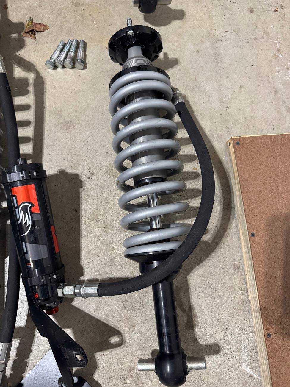 Ford Bronco Fox 2.5 performance elite coilovers IMG_3585