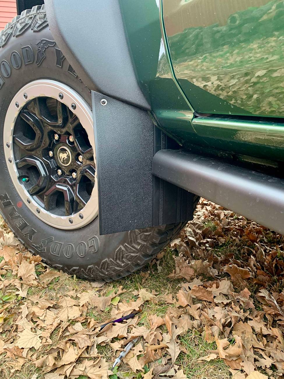Ford Bronco Mud guards again 462575812_986513873514657_772699999022122768_n