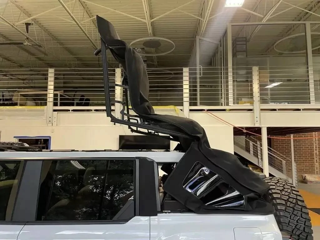 Ford Bronco Bestop eTop Power Soft Top for Bronco debuting at SEMA (Nov 8) Bestop-eTop-1028-2