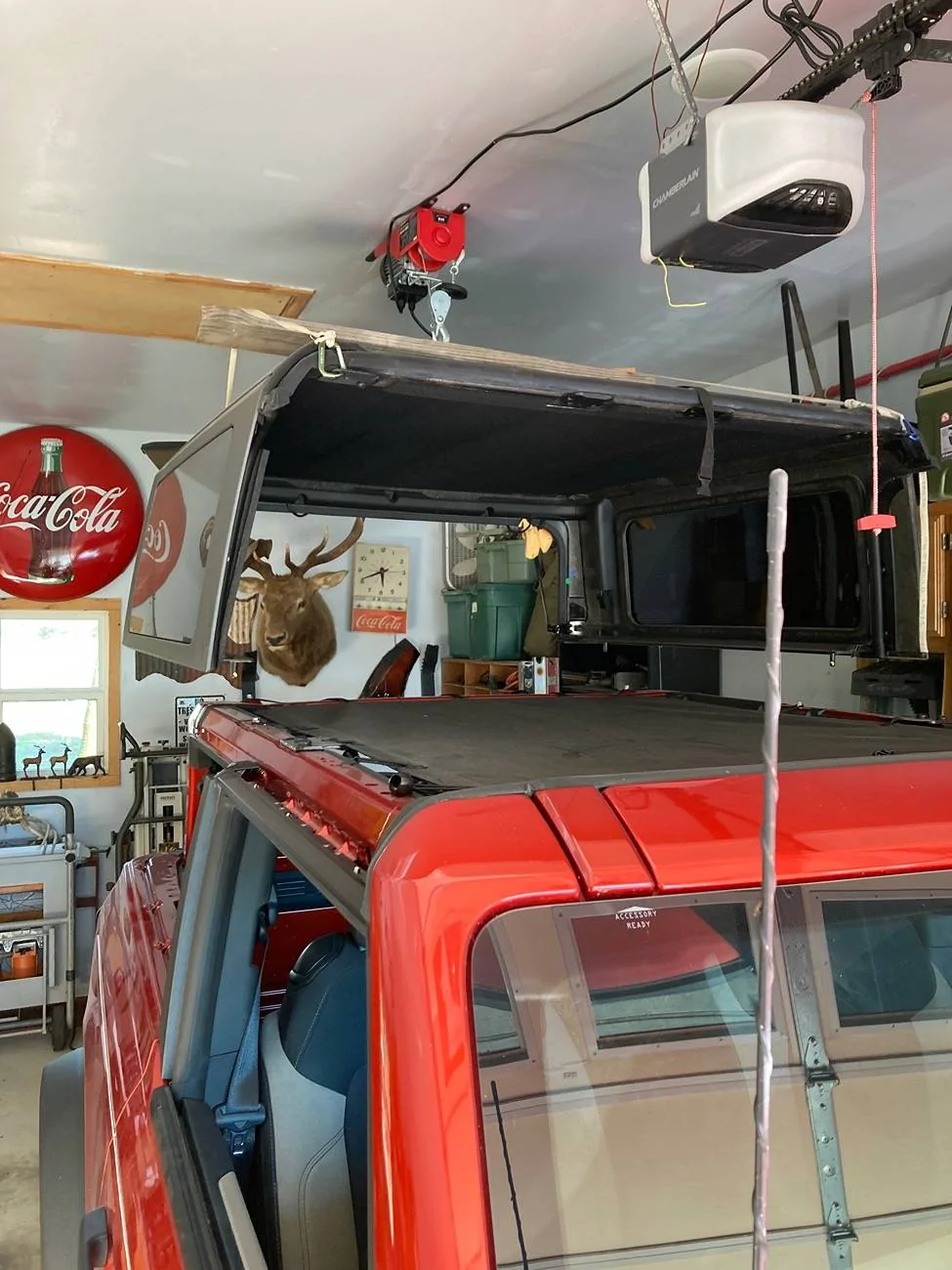 Ford Bronco installing the top back on for winter time IMG_1810
