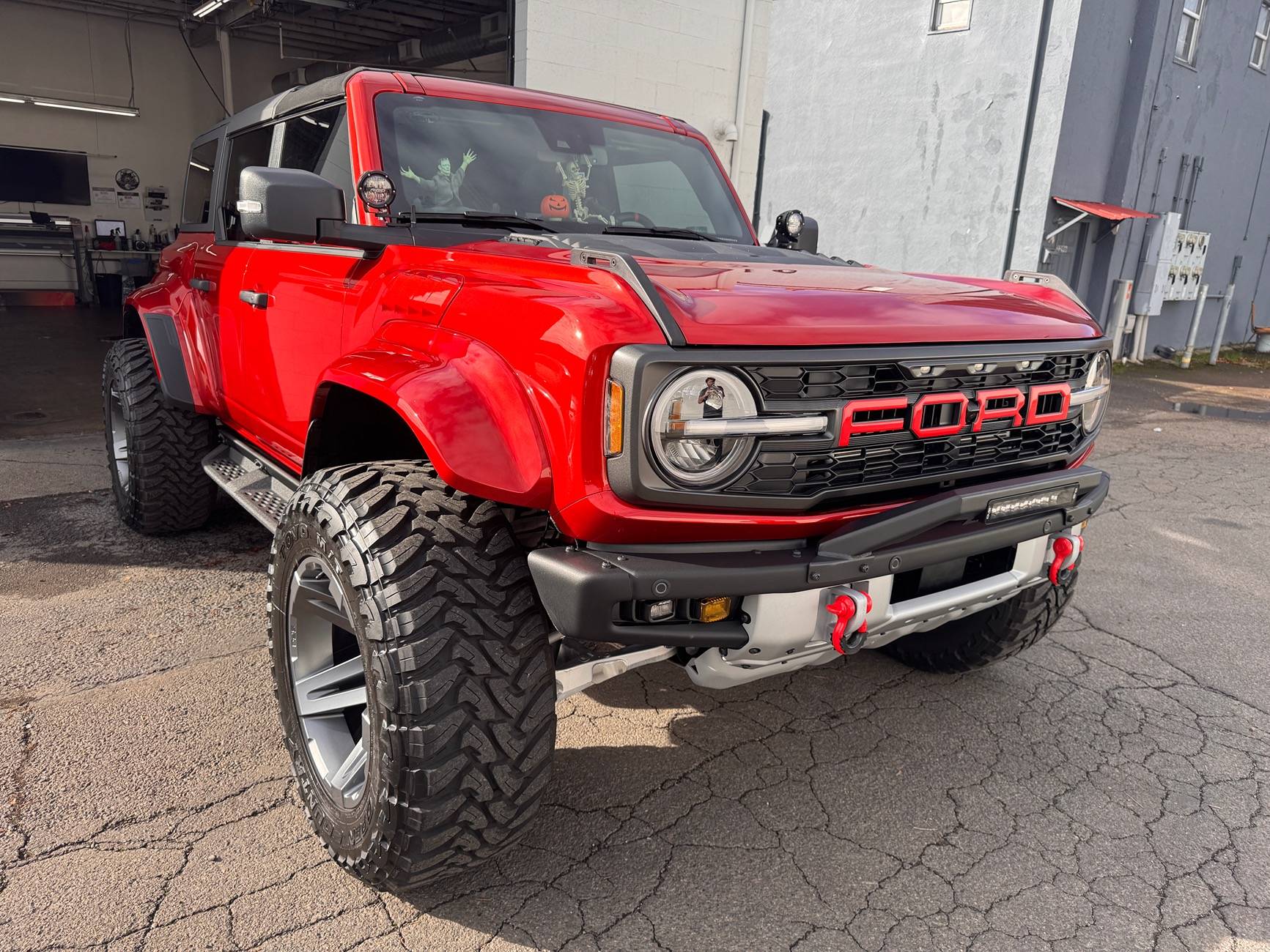 Ford Bronco Bronco Raptor gets 17" Volk Racing TE37XT wheel upgrade IMG_4715