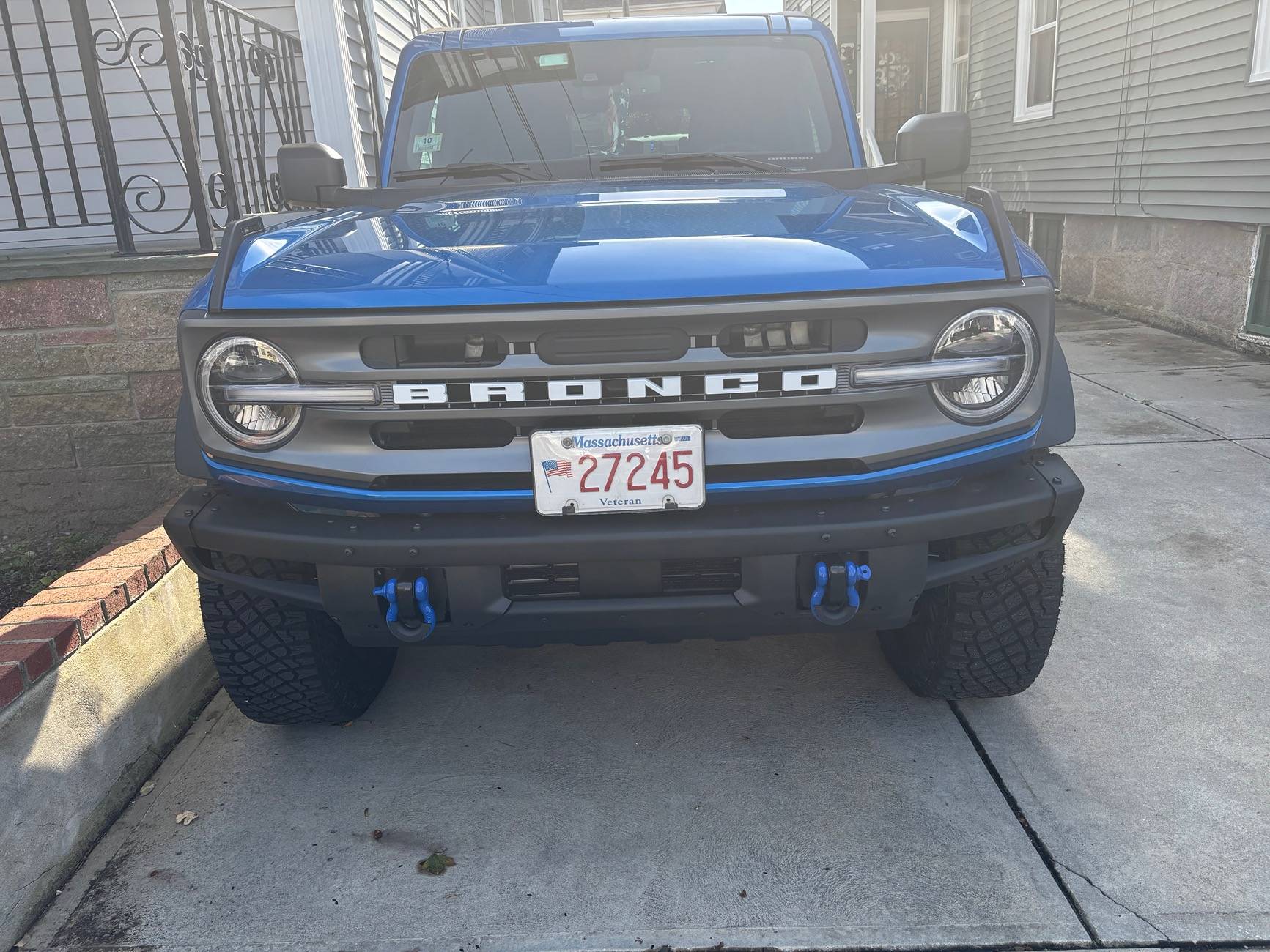 Ford Bronco VELOCITY BLUE Bronco Club IMG_4067