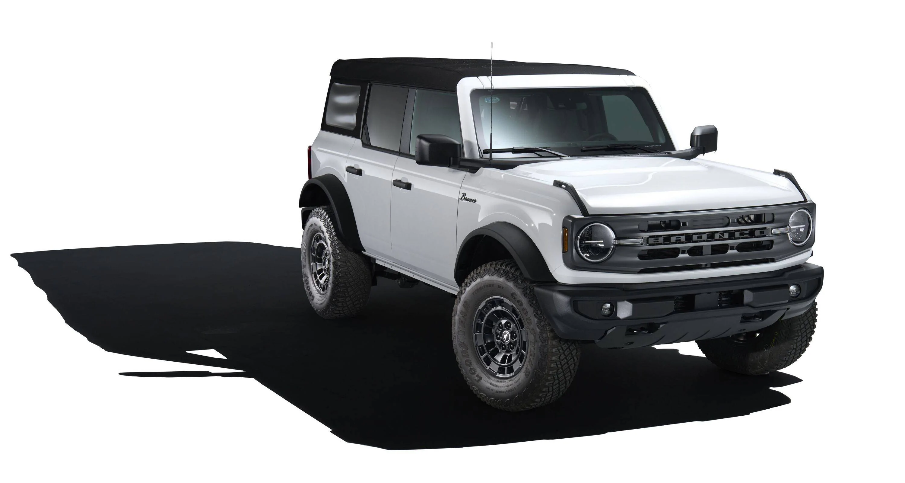 Ford Bronco Ford Custom Garage Packages Debut with Matte Black & Sinister Bronze Bronco Packages (Dark Trail Series Coming Soon) brnc_blk_3qpass_comp-copy-4096x2185