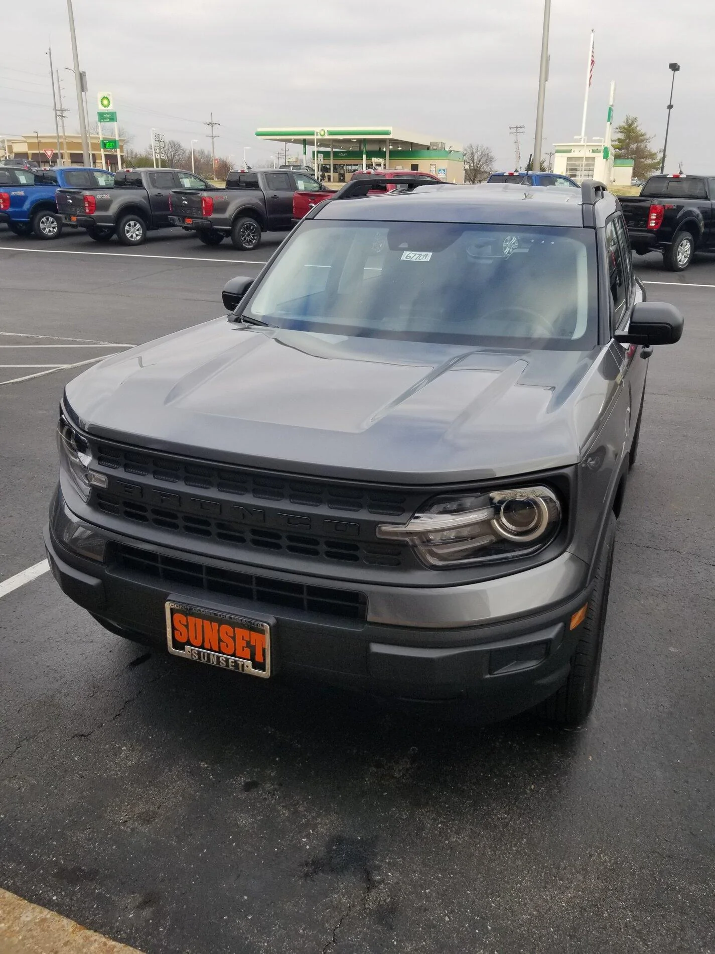 Ford Bronco Carbonized Gray vs Shadow Black 20201207_143420