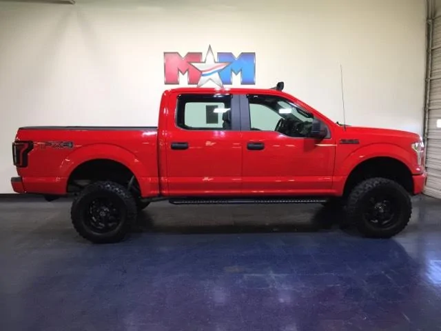 Ford Bronco Spotted: 4dr Race Red Wildtrak with fog lights on ? 5c00f451a24b8.image[1]
