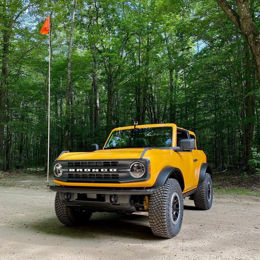 Ford Bronco 2 Door Sasquatch Picture Thread (no CGI) 2021 Ford Bronco 2 Door Cyber Orange