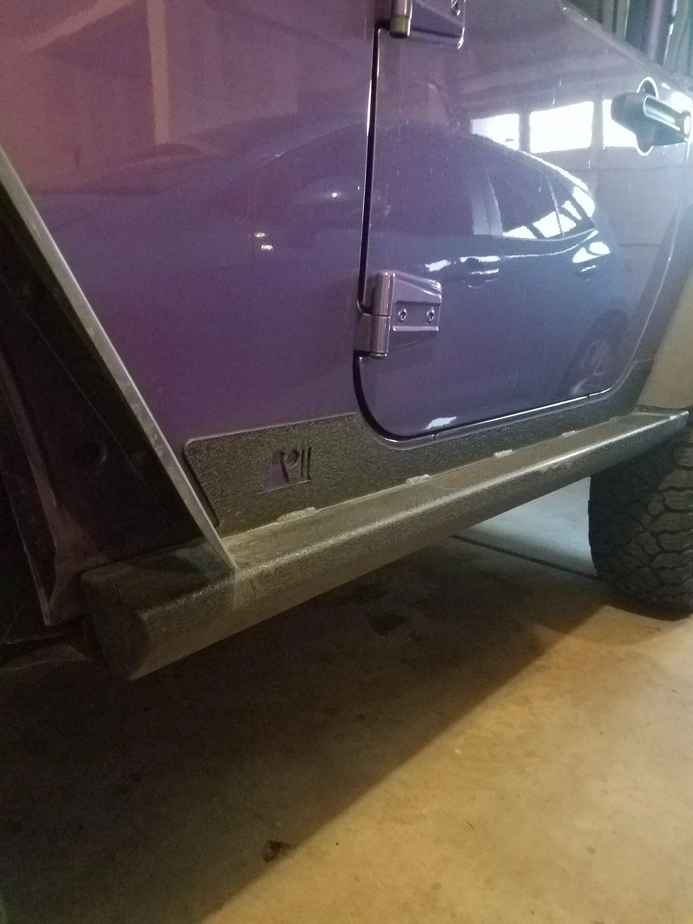 Ford Bronco Rock rails vs. powder-coated side steps 20200919_182452