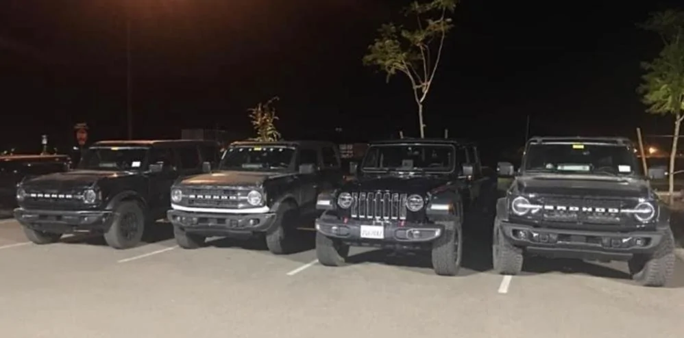 Ford Bronco ? A few Broncos resting after a long days work! 1607520485811