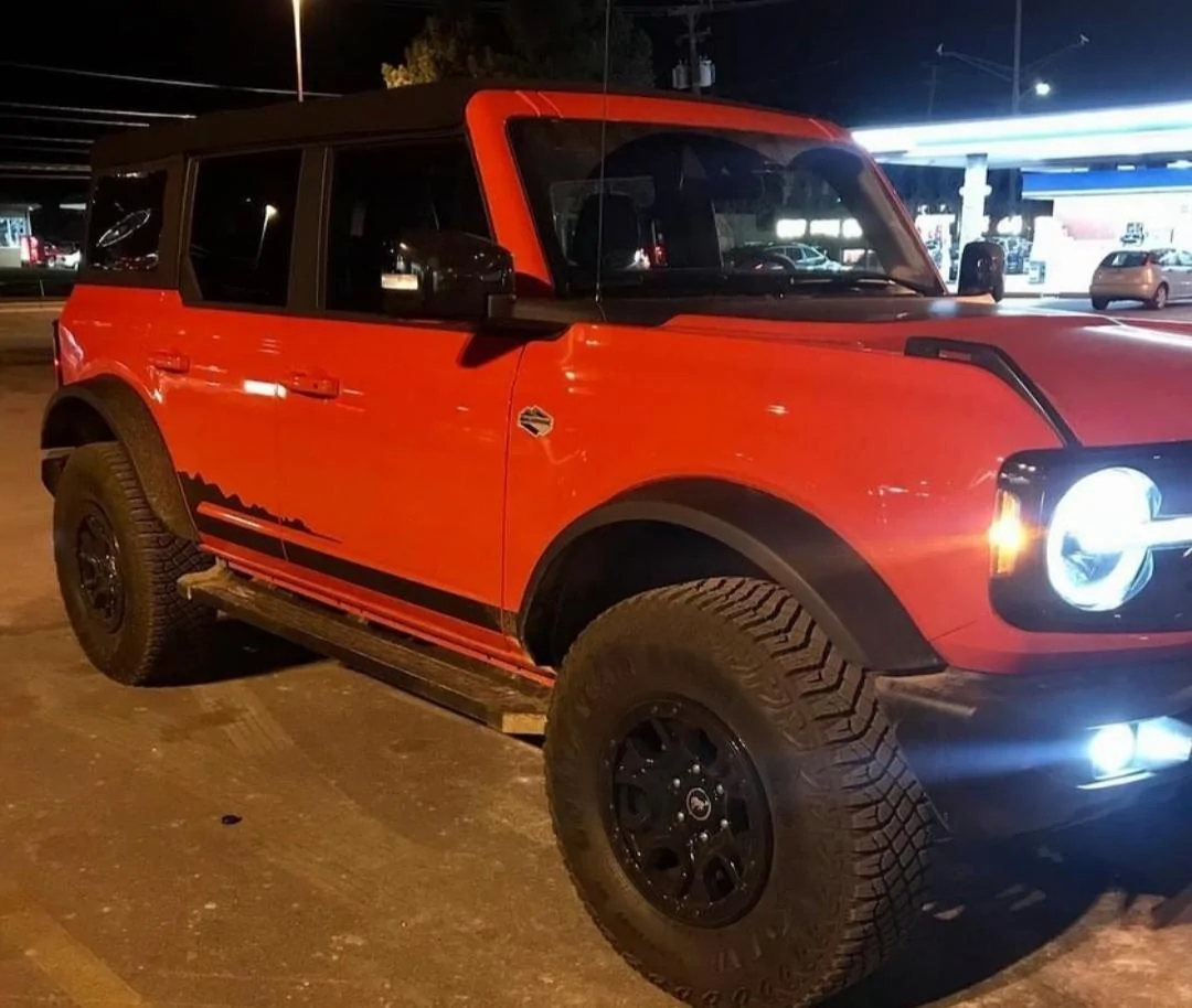 Ford Bronco Rock rails vs. powder-coated side steps 3AAD9947-D960-4F7E-A7D1-68EB8F16A84D