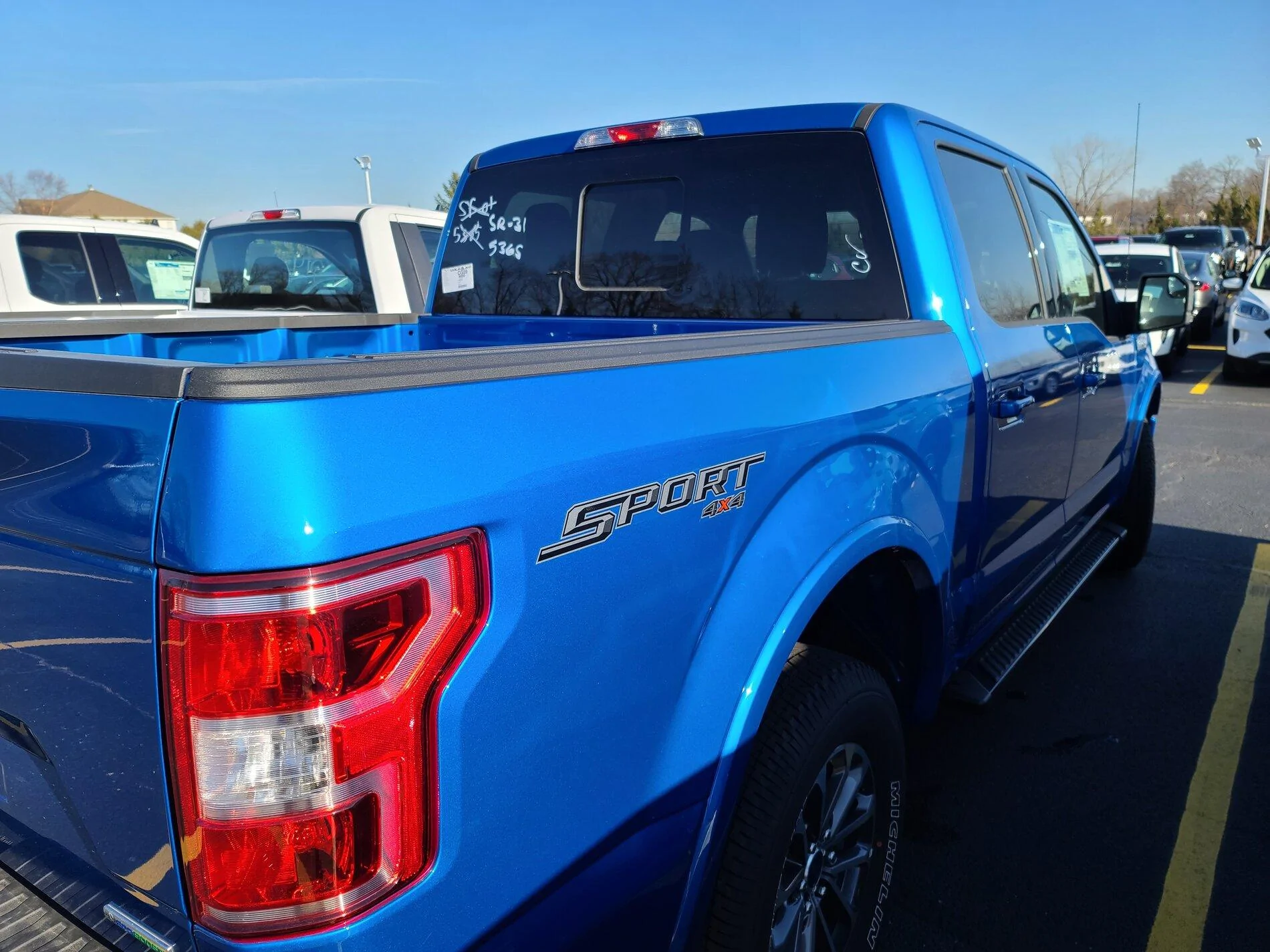 Ford Bronco Velocity Blue Metallic thread 20201210_121811