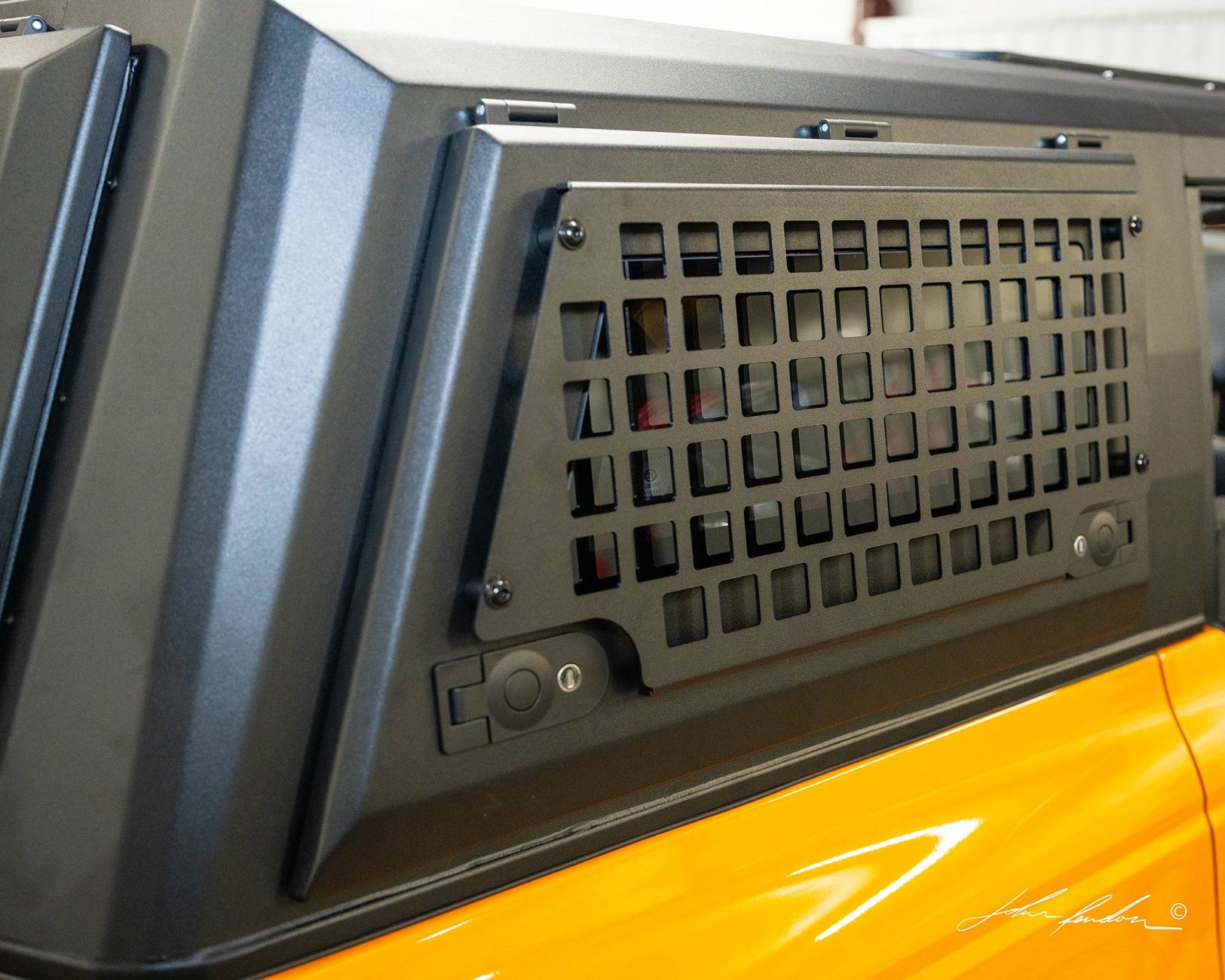 Ford Bronco Armadillo Designs Squareback Aluminum Hardtop DSC00417
