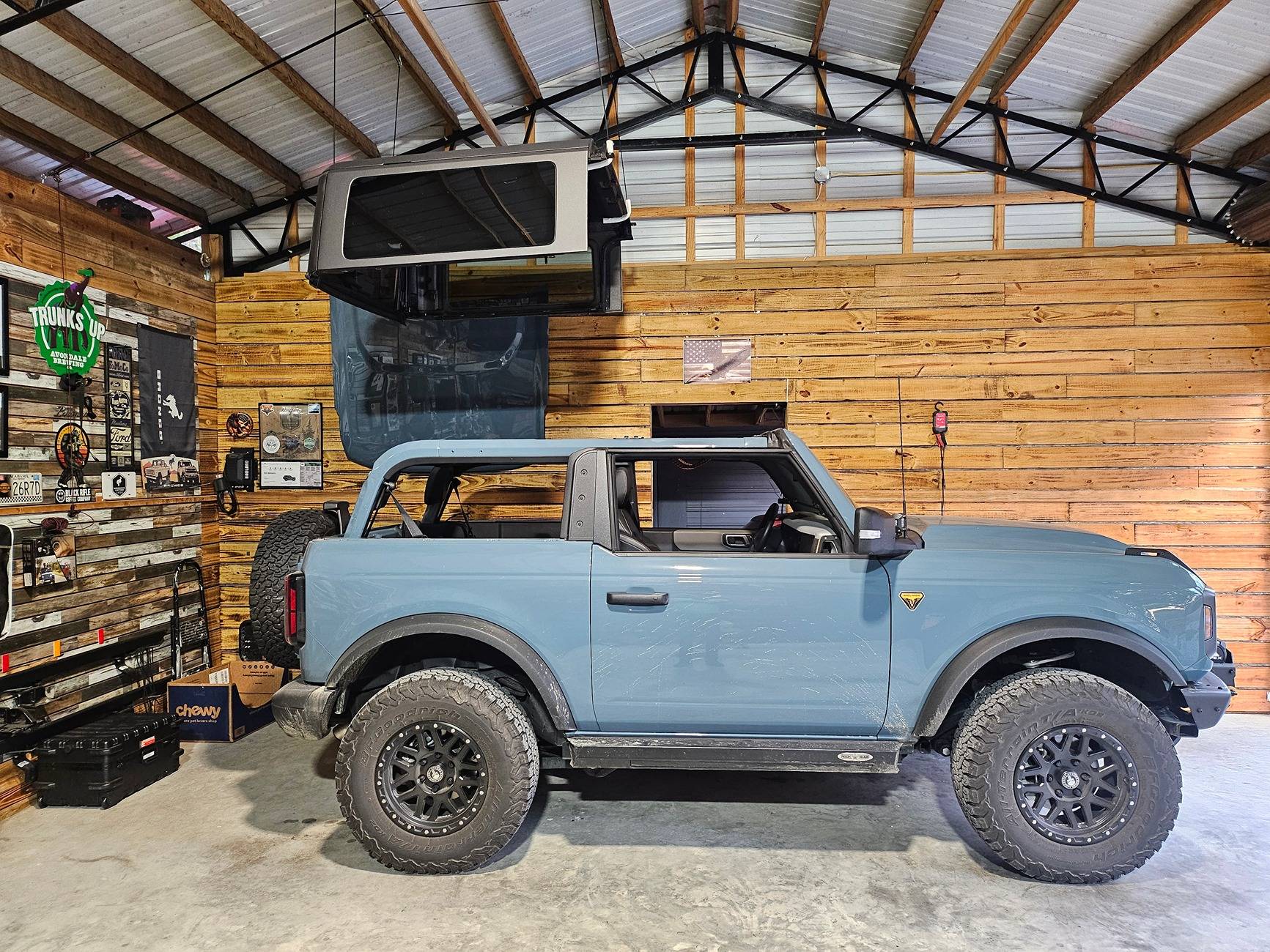 Ford Bronco Lange Hoist customized for Bronco 2 door hard top 20241031_162759
