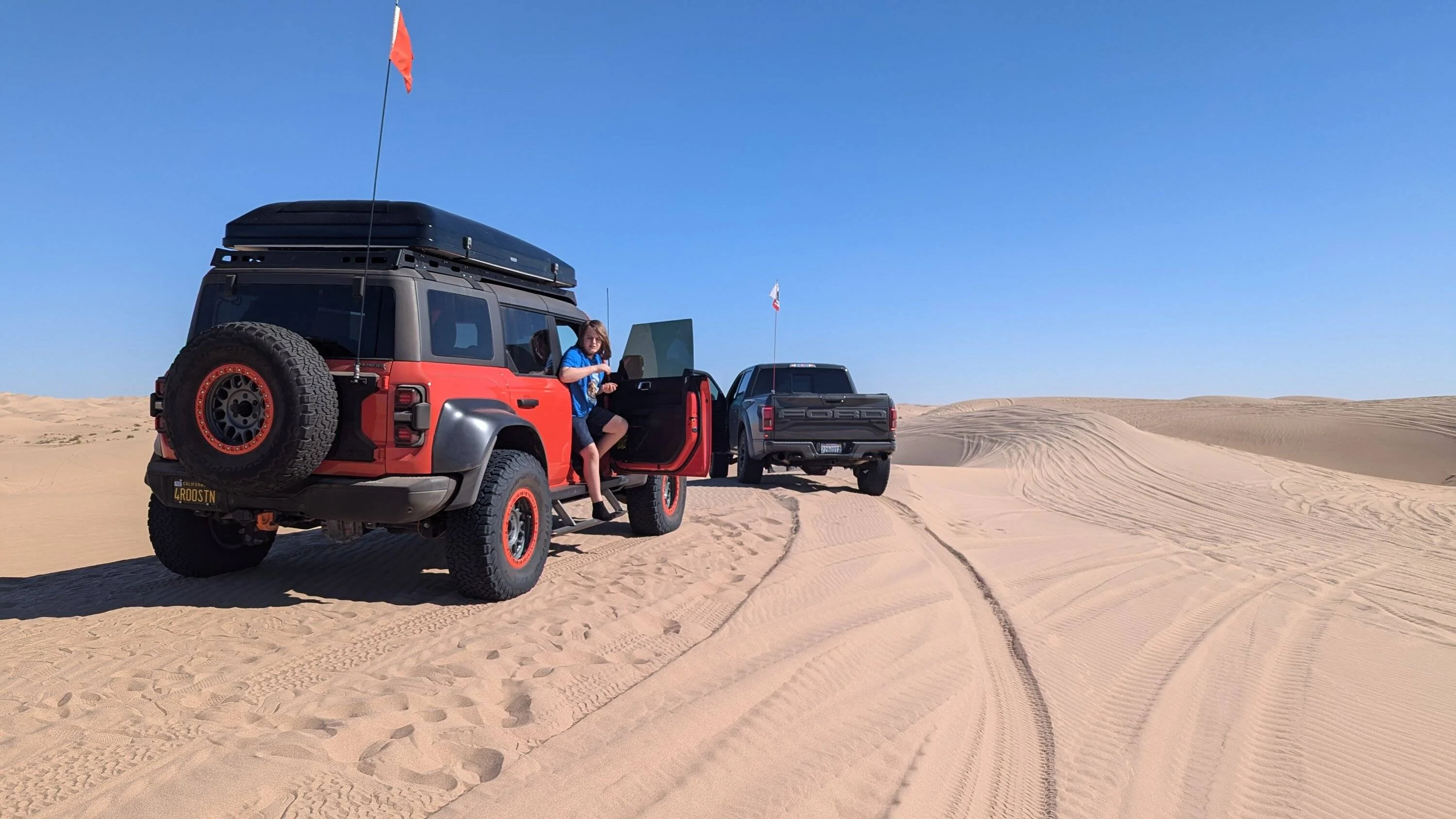Ford Bronco Glamis - Huge Dune Roosting with the SxSs and Sand Cars PXL_20241109_205533656