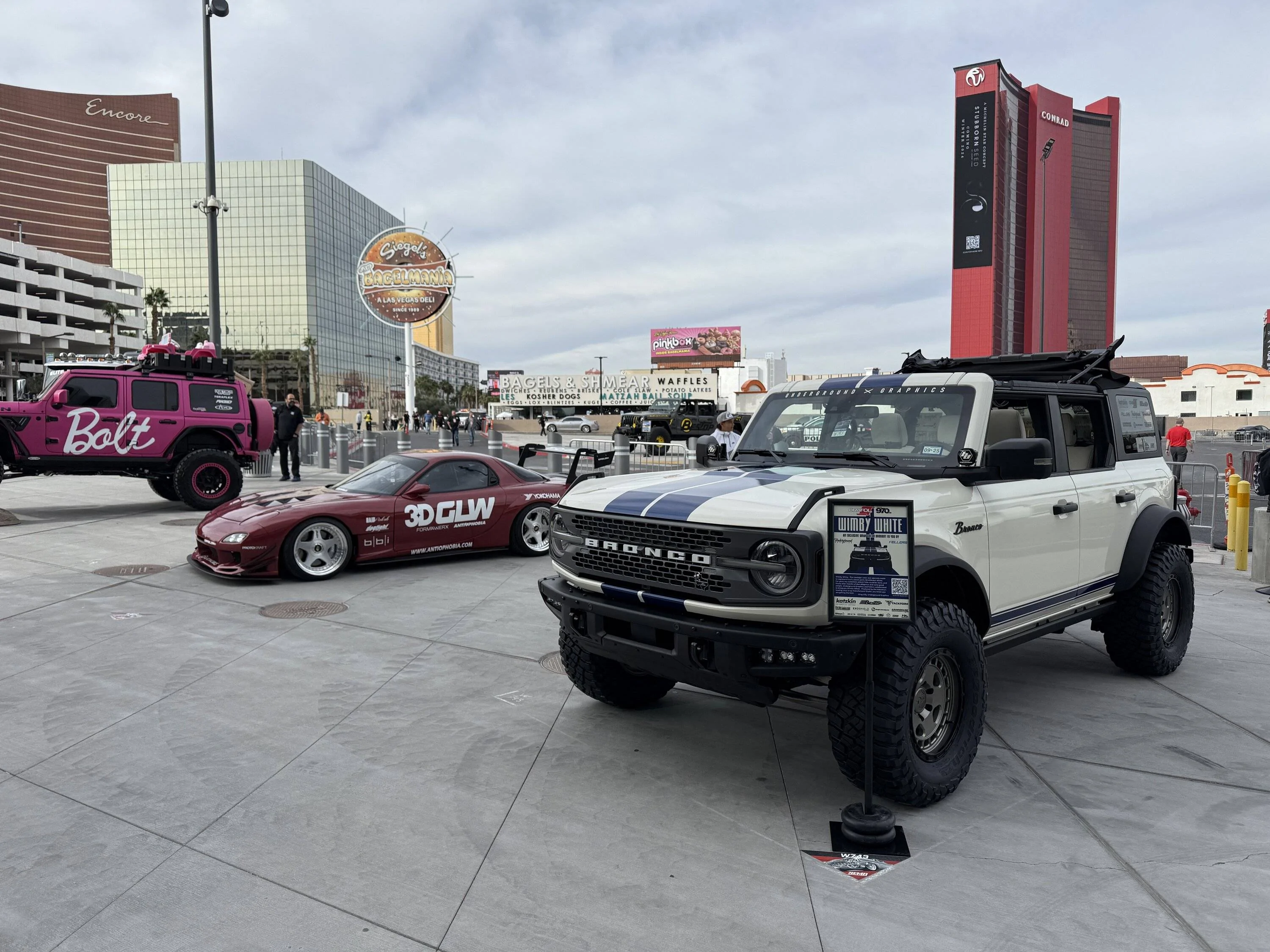 Ford Bronco Underground Graphics "Wimby White" Bronco at SEMA IMG_0380