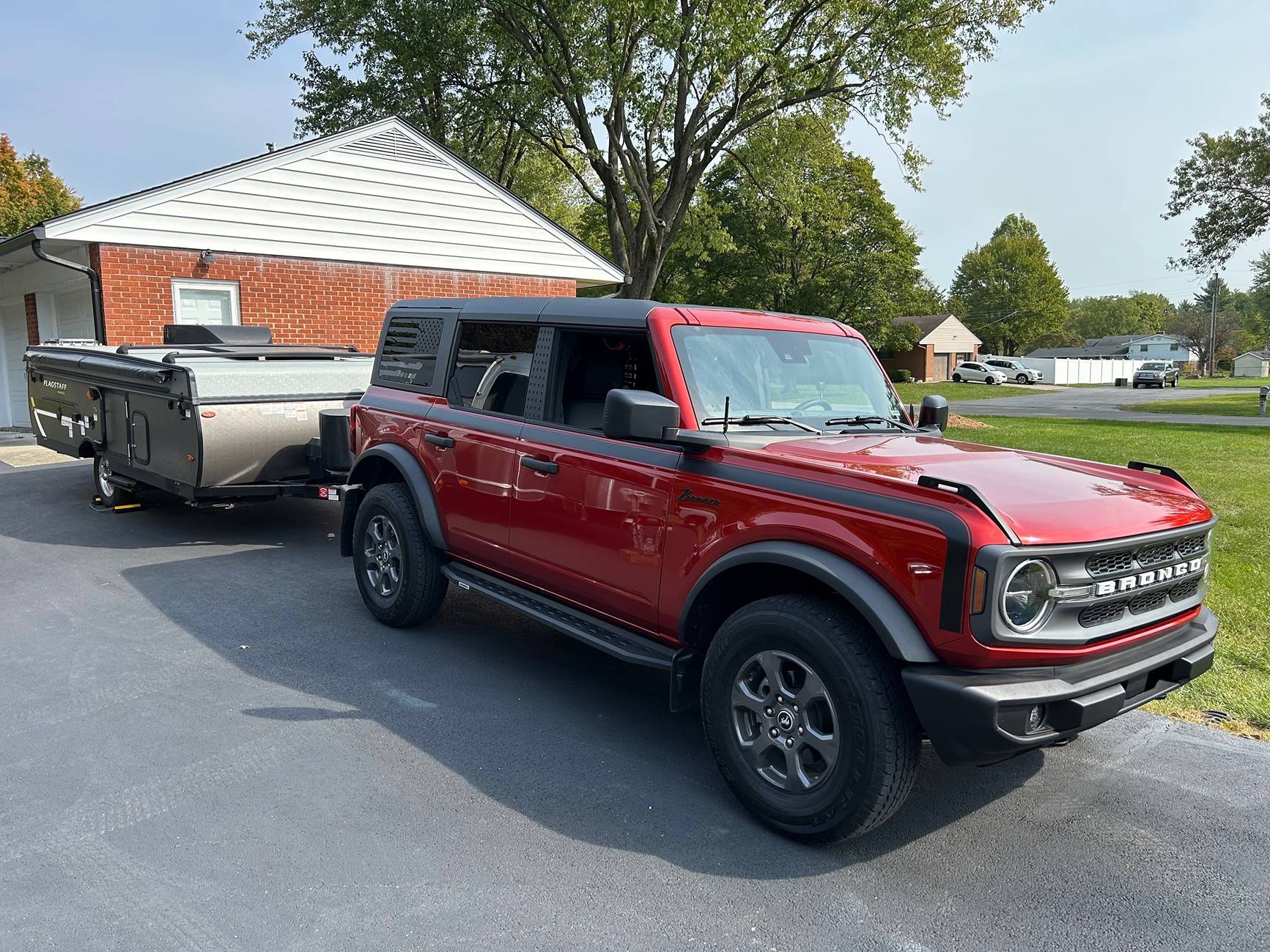 Ford Bronco Trailer tow hitch and brake controller installed IMG_2522