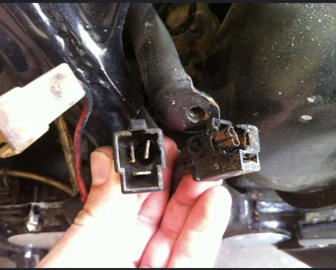 Ford Bronco Help with wiring in quick connectors to run portable compressor Screenshot 2024-11-17 at 3.16.39 PM
