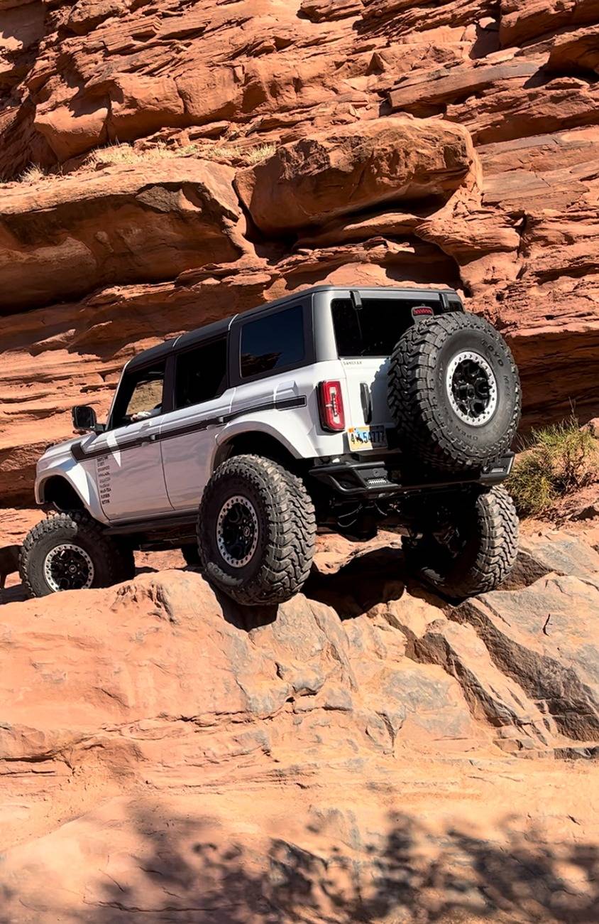 Ford Bronco 12k Winch Comparison: Pull Strength, Pull Speed, Power Amp Draw View recent photos 3