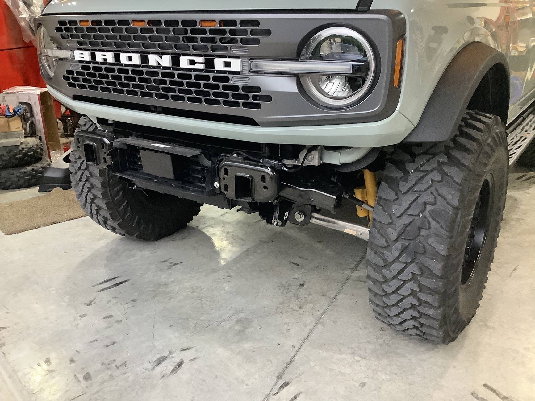 Ford Bronco SAS Package Crash Bar Removal FFEFAB40-0C27-48AB-B650-A10545E7D5ED