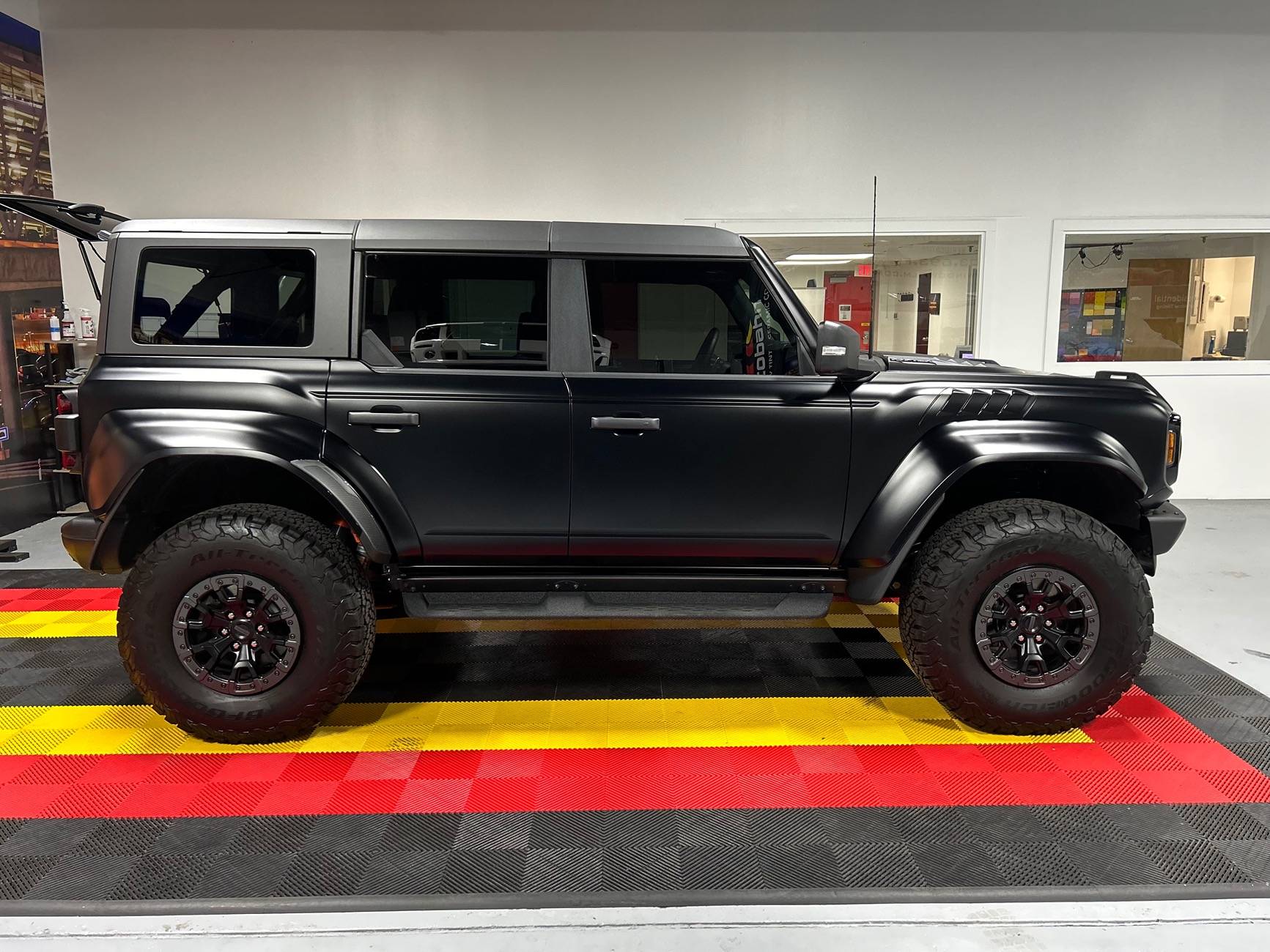 Ford Bronco Black Mamba 75372181304__4E871791-D128-4FBA-81A0-45C8375218C4
