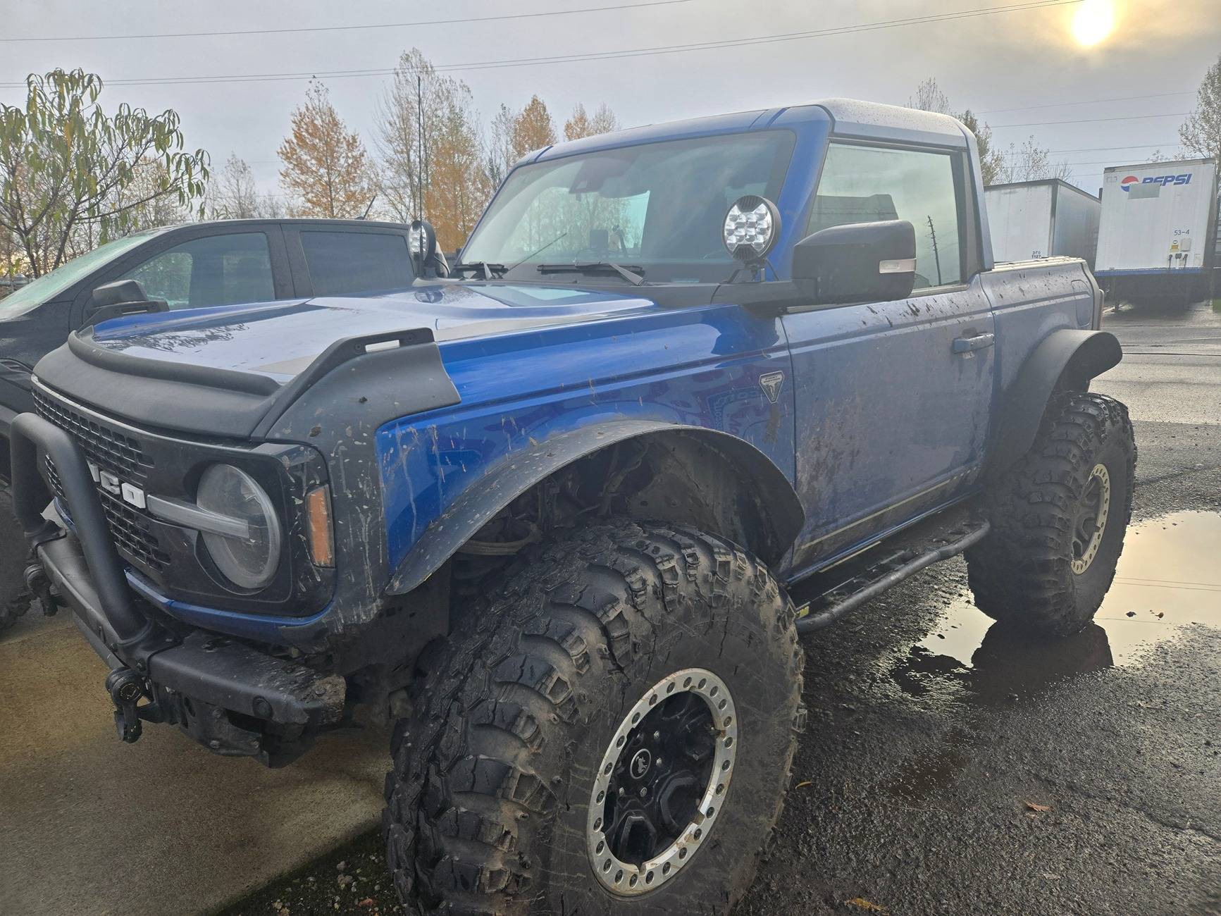 Ford Bronco KC Gravity Pro 6 on A-Pillar 20241123_090042