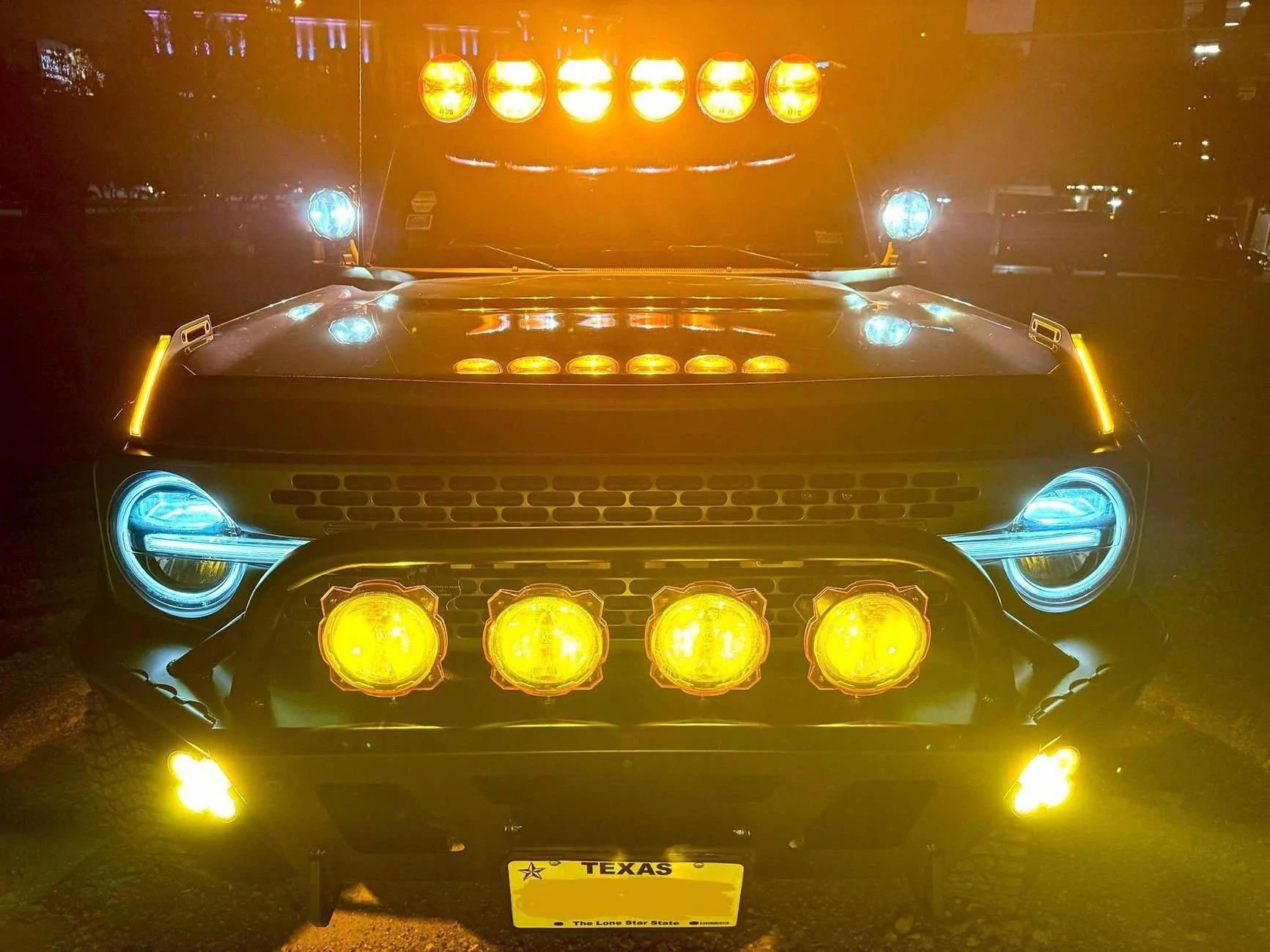Ford Bronco KC Gravity Pro 6 on A-Pillar Azuroth 4.1-2