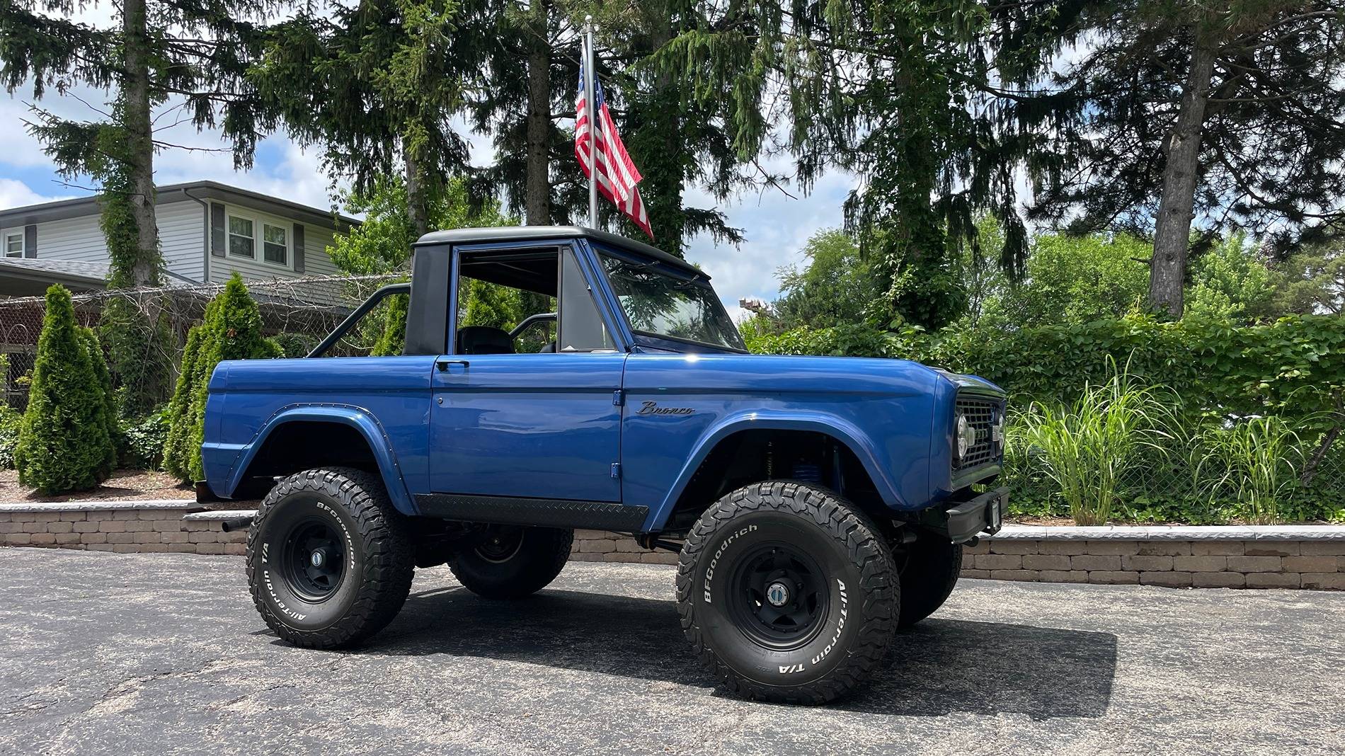 Ford Bronco Another custom 2-door rear cargo area level platform IMG_7775