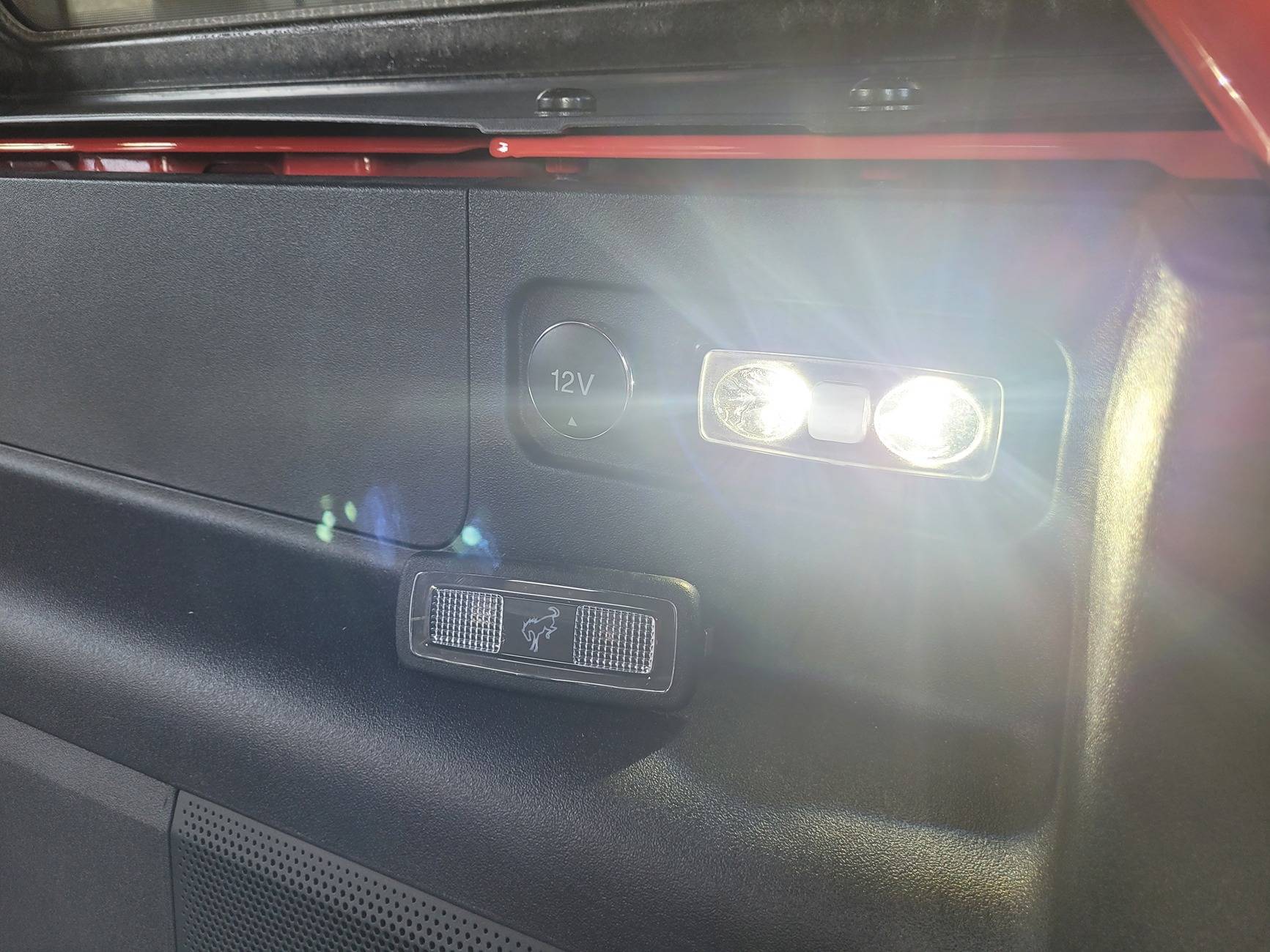 Ford Bronco Wireless interior Lighting 20240419_180707