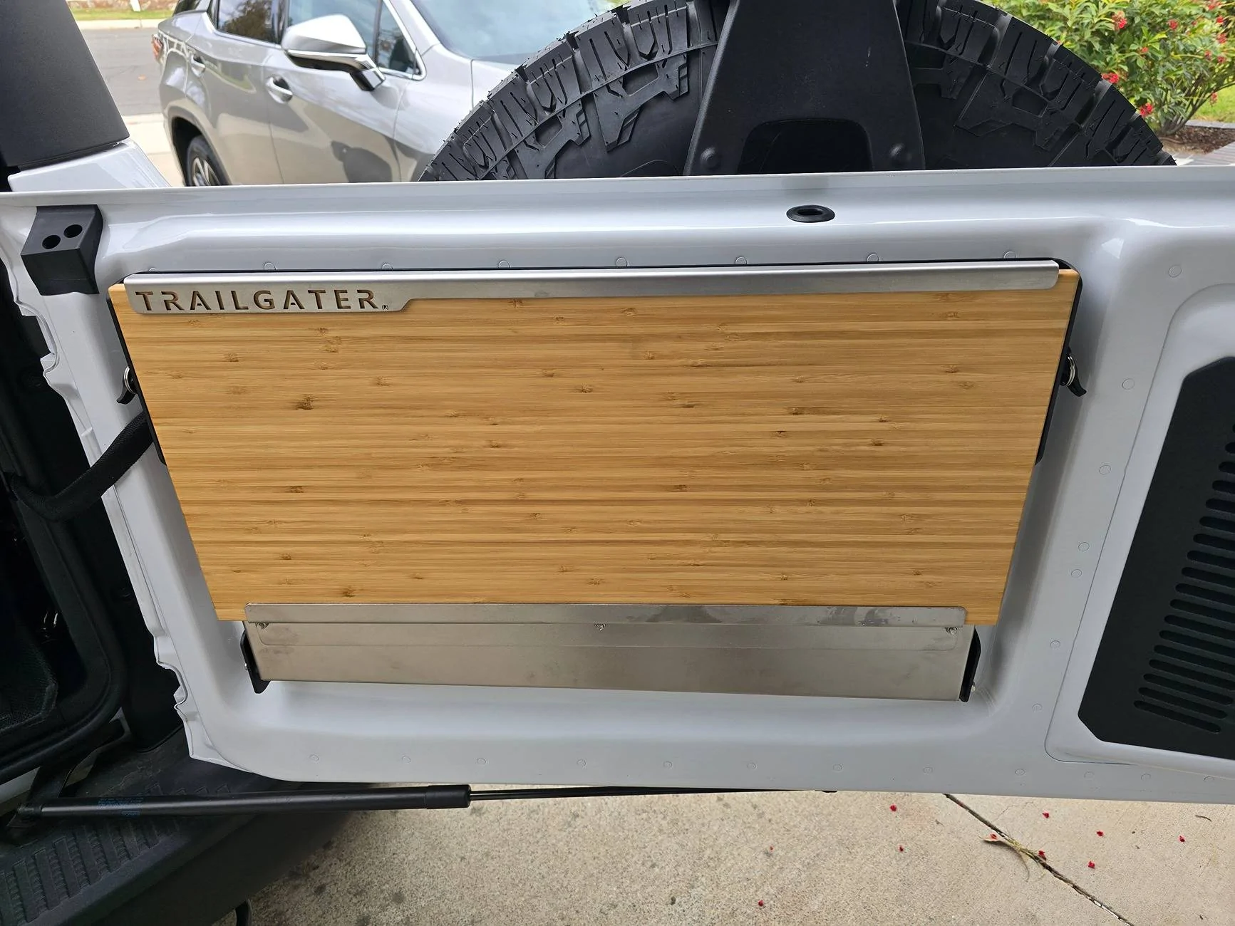 Ford Bronco Tailgate tables that fit with Ford Cargo box? 20241129_081856