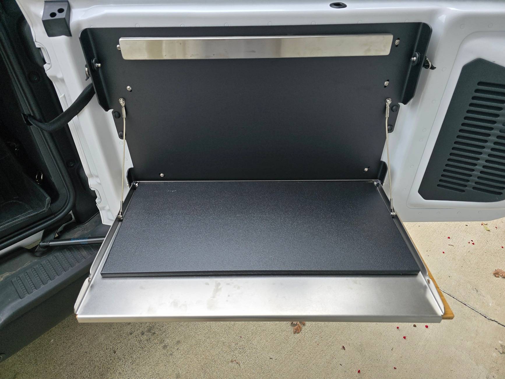 Ford Bronco Tailgate tables that fit with Ford Cargo box? 20241129_081924