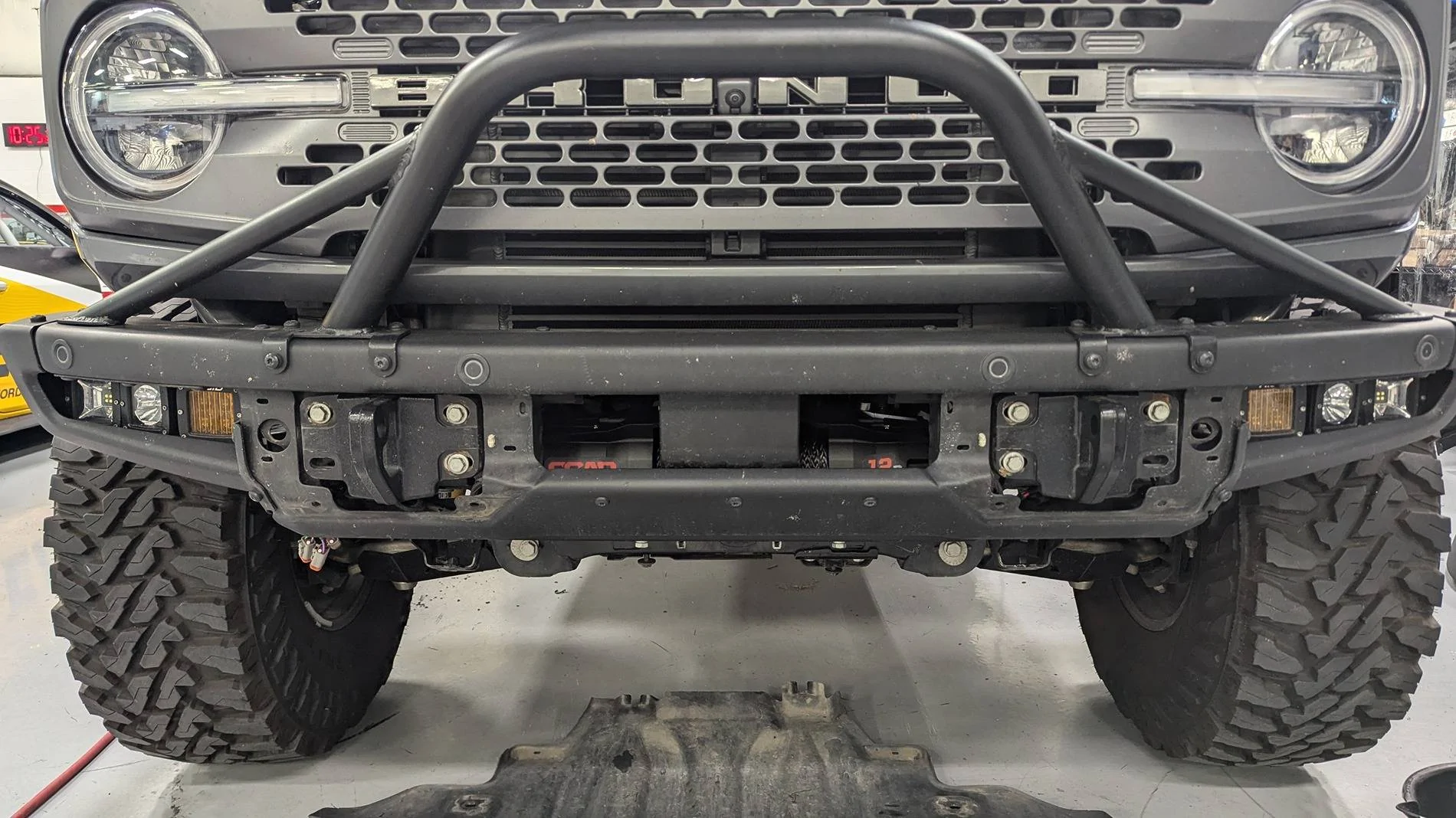 Ford Bronco AutoUnionTech's Carbon Grey Badlands / Squatch Daily / Off-Road Build 1000011855