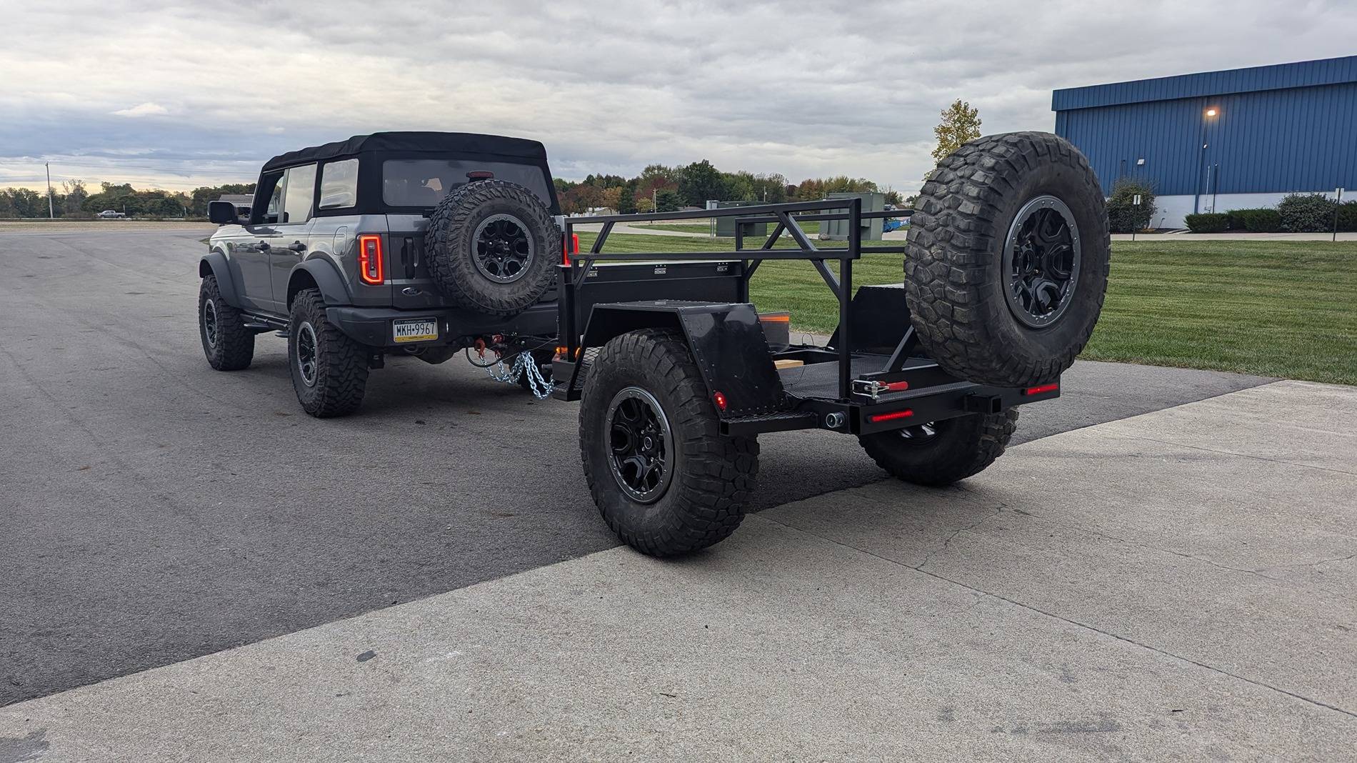 Ford Bronco AutoUnionTech's Carbon Grey Badlands / Squatch Daily / Off-Road Build 1000011948