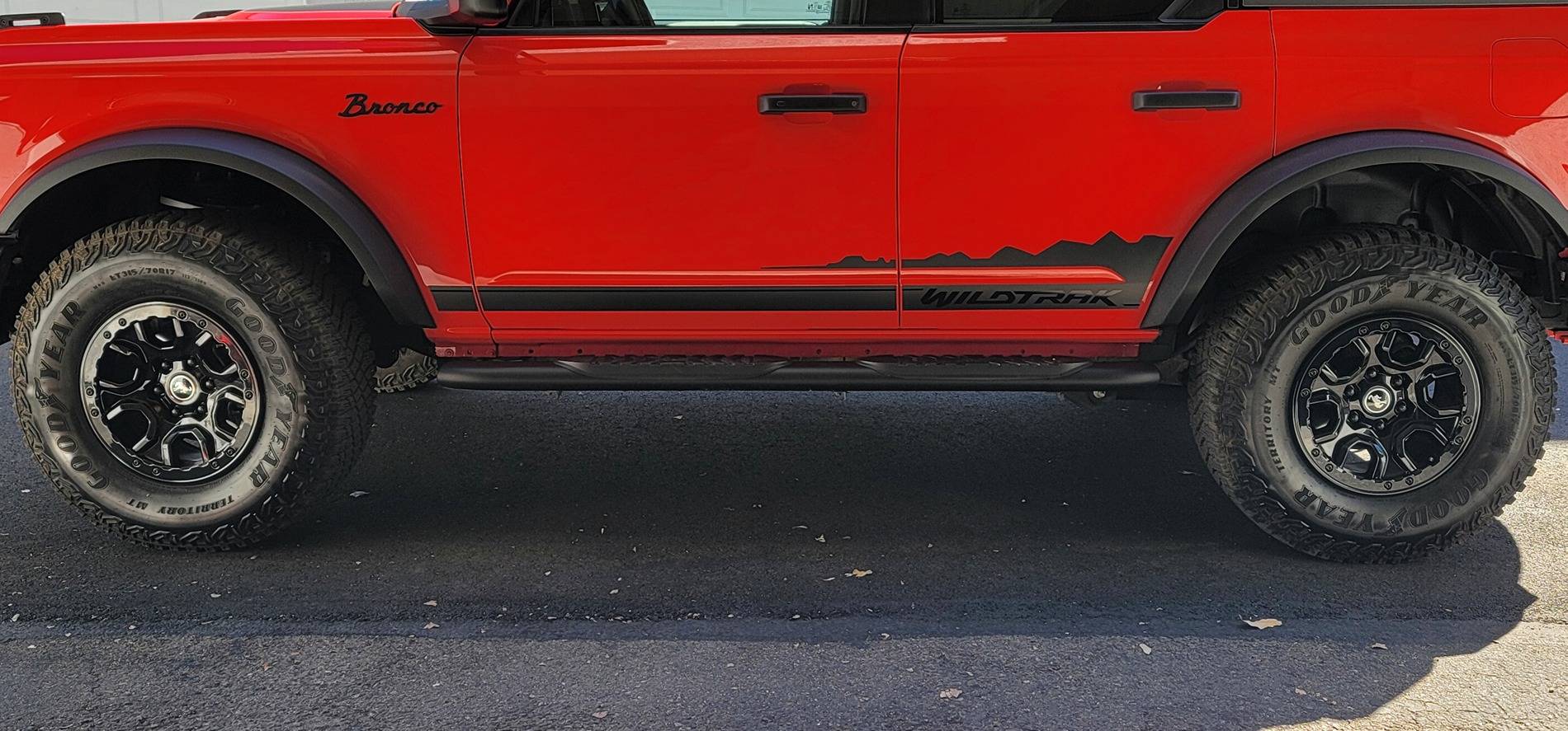 Ford Bronco Rocker Panel Graphic Question Bronco Black Lug Nuts