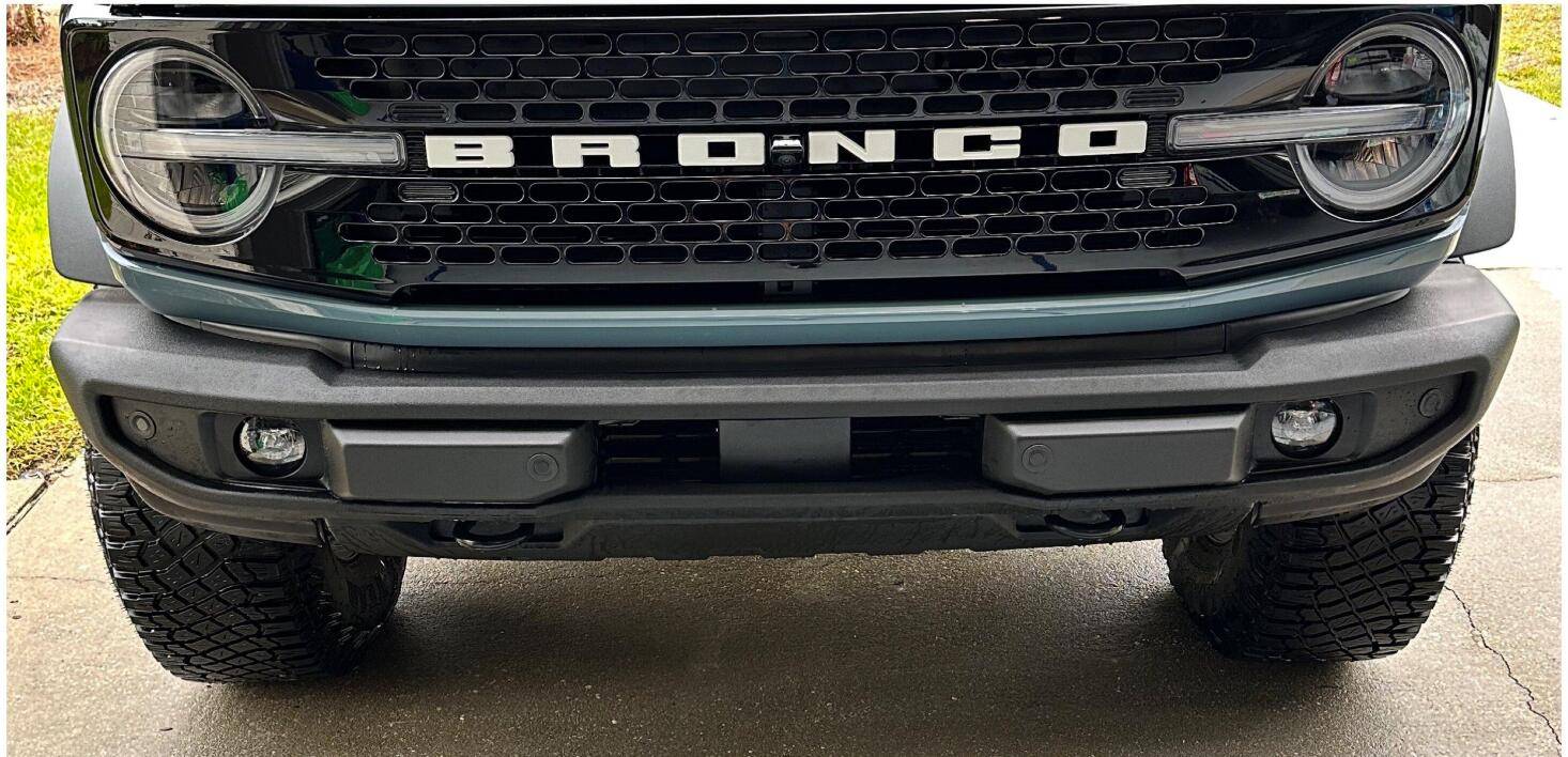 Ford Bronco Different OEM Front Bumpers? 1733152987968-89