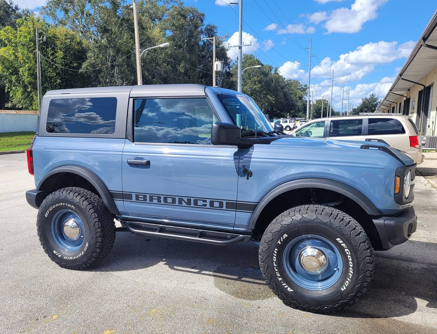 Ford Bronco 'Old School' Vibe Bronco Build Finally Finished 20241013_144009