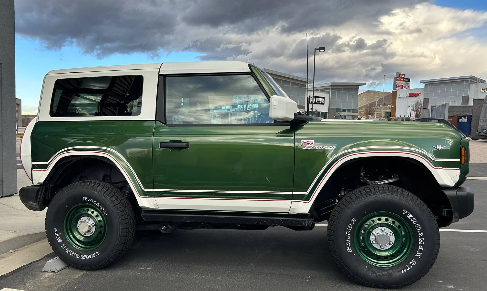 Ford Bronco 'Old School' Vibe Bronco Build Finally Finished IMG_5648