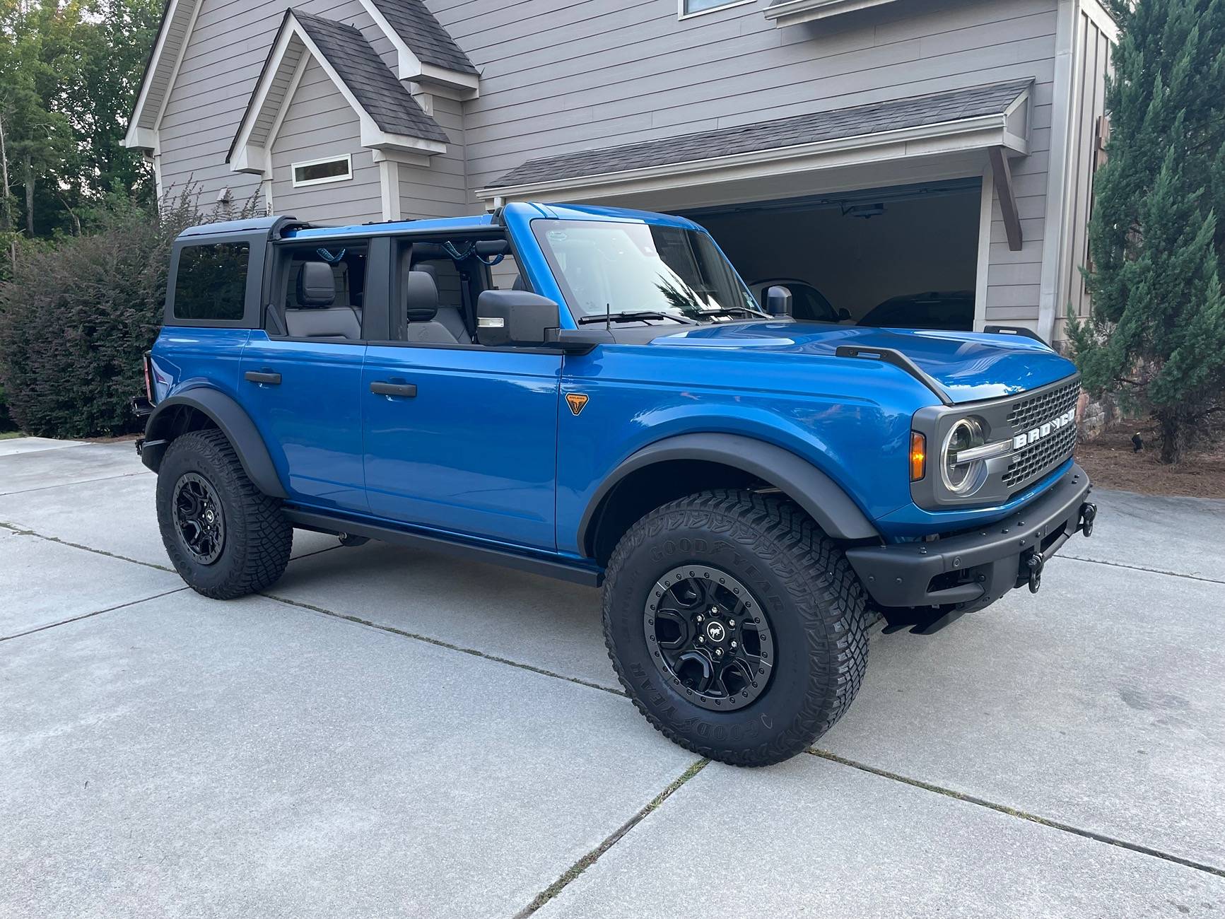 Ford Bronco SAS Wheels, Tires, TPMS, Grey Rings IMG_8432