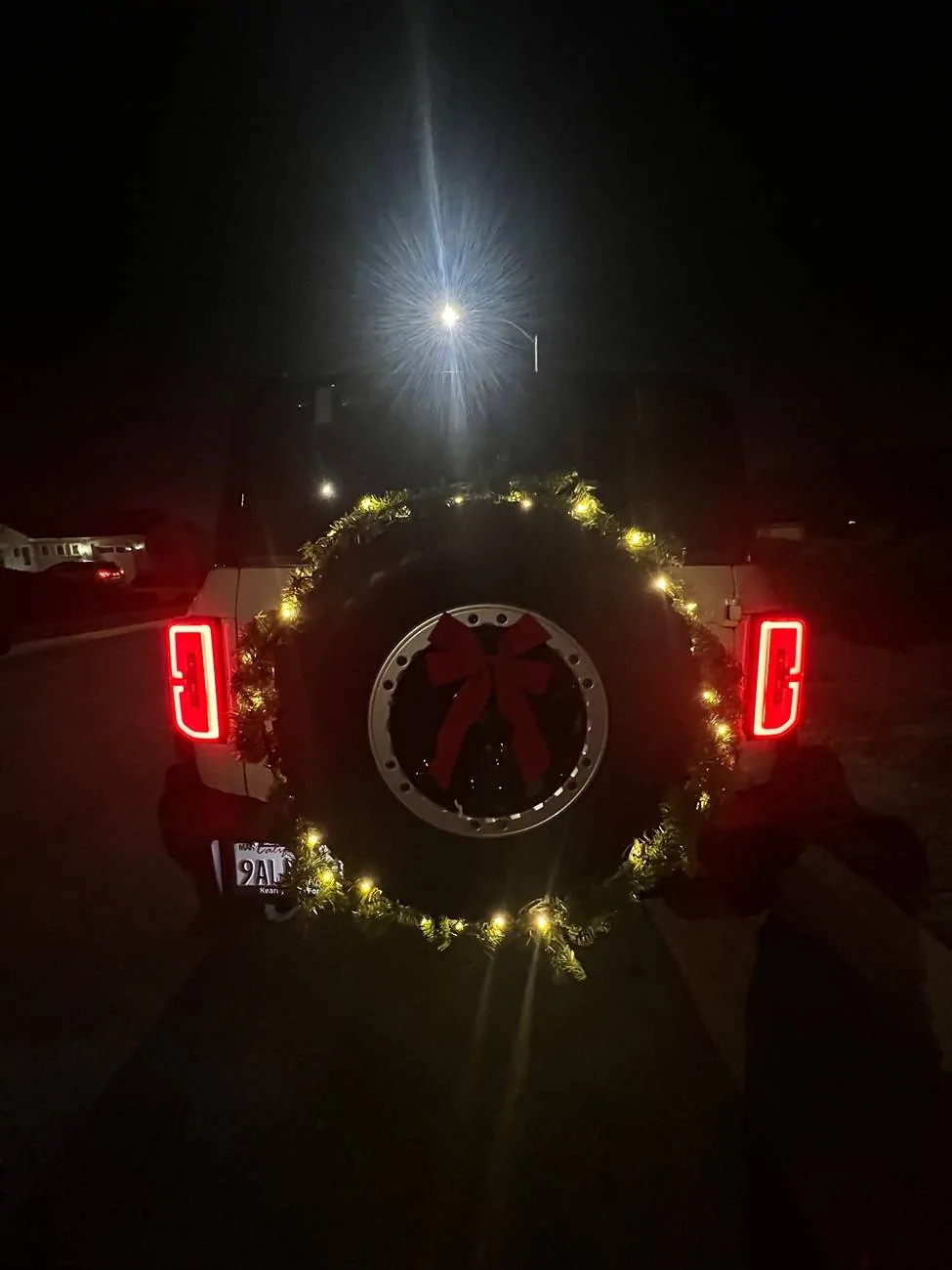 Ford Bronco Spare tire Christmas light setup tips? IMG_3109