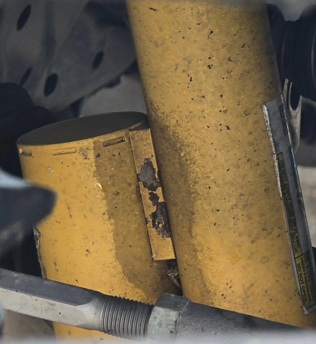 Ford Bronco Shocks after 25k miles - leaking or corroded 1000025755