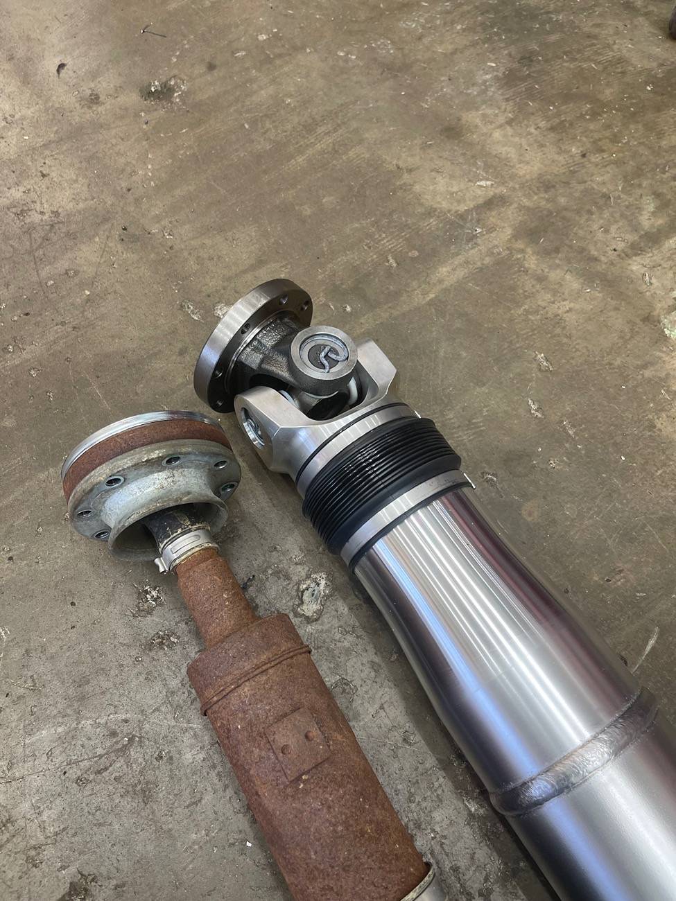 Ford Bronco HOLY DRIVESHAFT IMG_2935