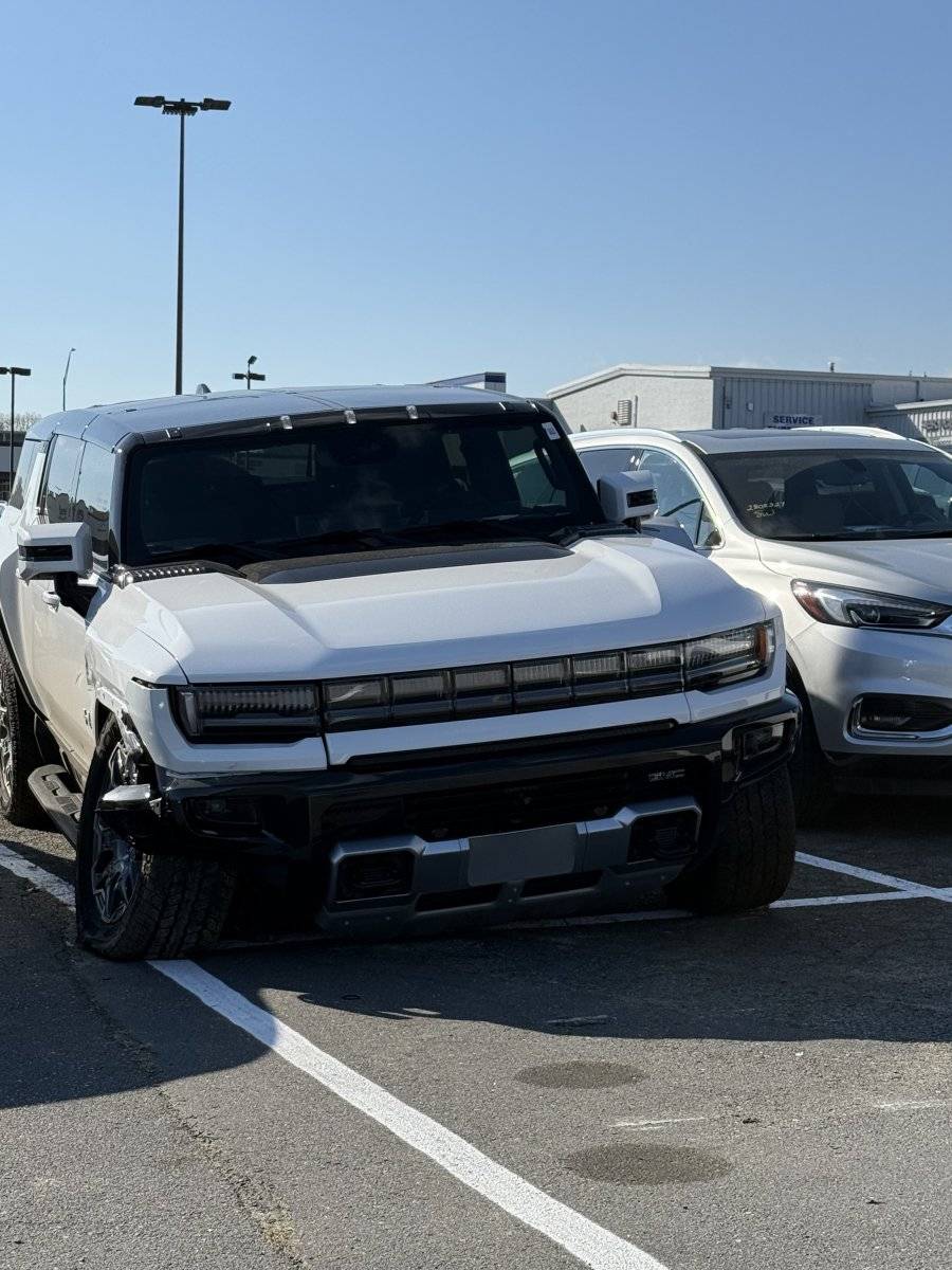 Ford Bronco Hummer EV in the wild Hummer