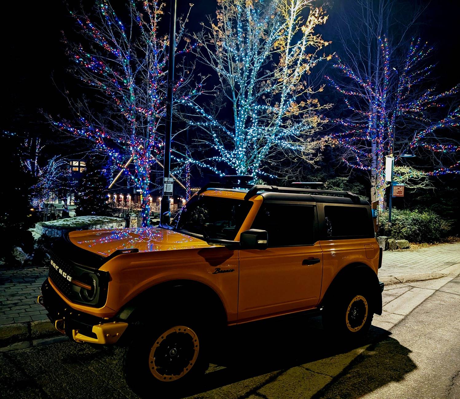 Ford Bronco 🎄🎅🎁 ☃️ Show Off Your Bronco's Holiday Spirit! 🕎⛄️🤶🎄 PXL_20241212_013525487~2