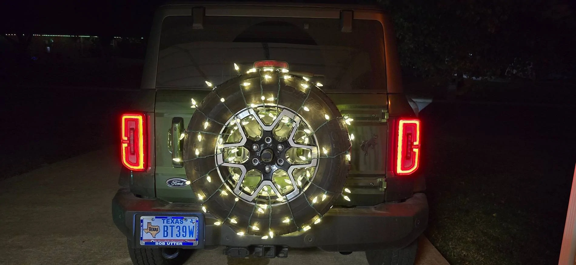 Ford Bronco 🎄🎅🎁 ☃️ Show Off Your Bronco's Holiday Spirit! 🕎⛄️🤶🎄 20241127_235405