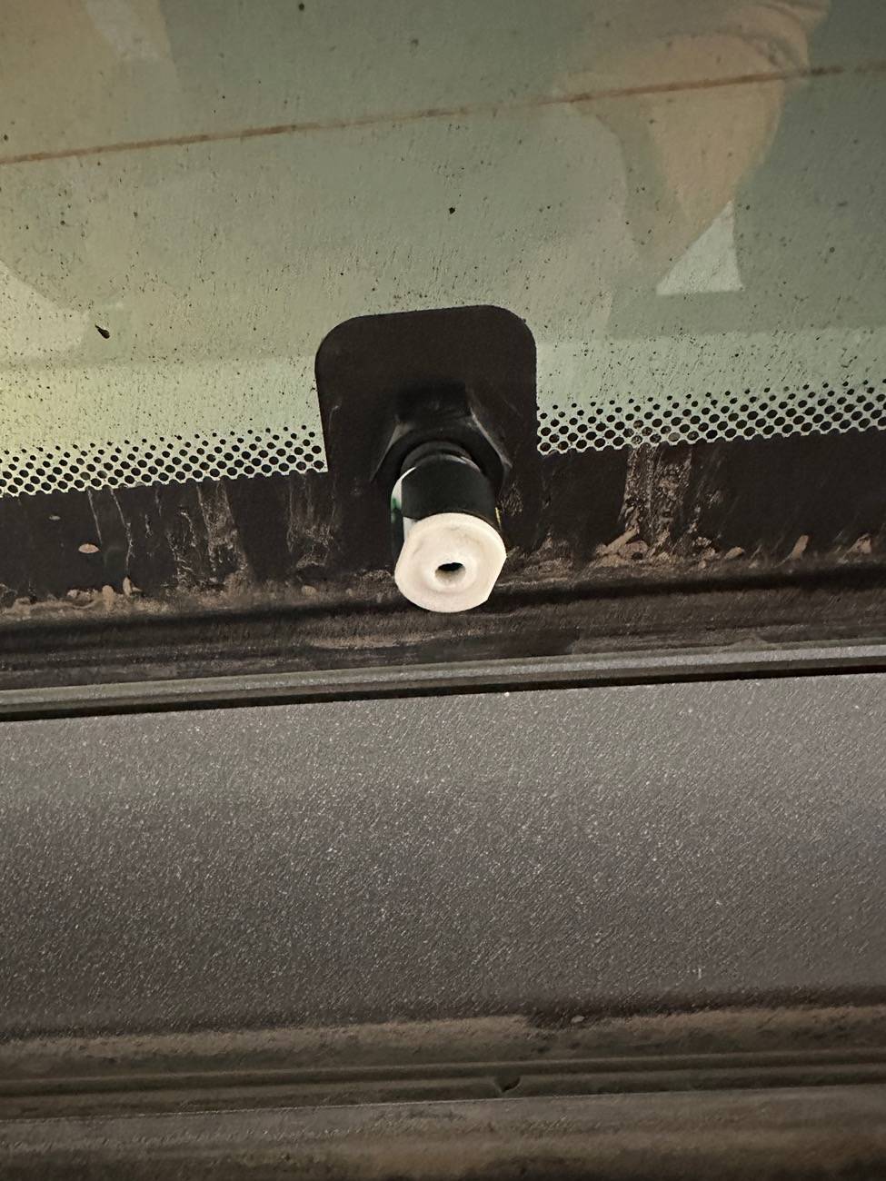 Ford Bronco Rear window wiper hose fitting snapped IMG_3921