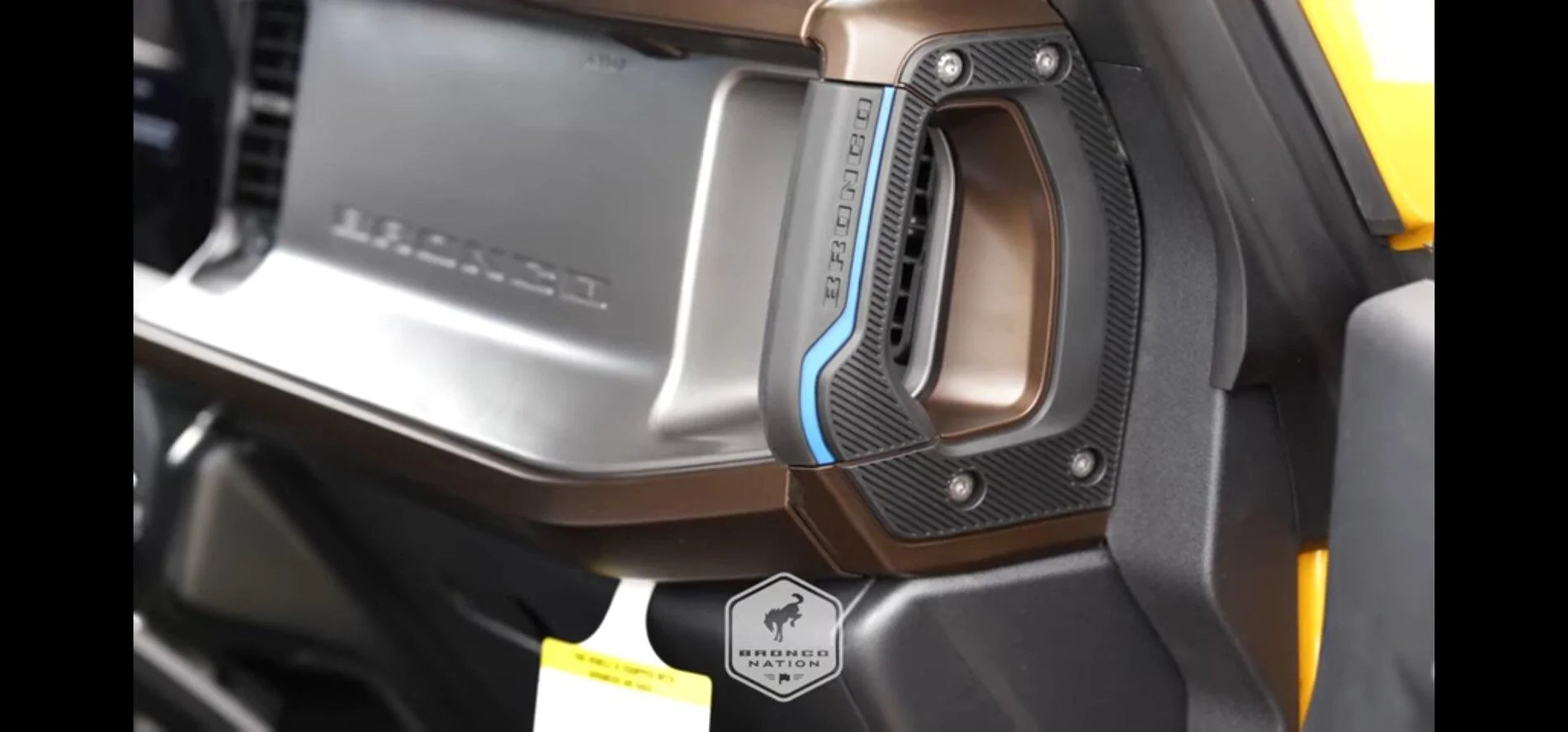 Ford Bronco First Edition Dash Instrument Panel with Black Interior? Screenshot_20201025-183304_Chrom