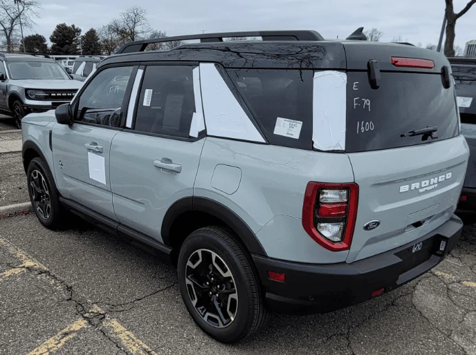 Ford Bronco ? Cactus Gray WildTrak 4 Door Bronco 1607705014001