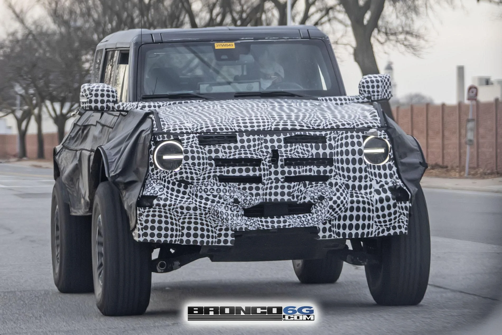 BroncoWarthog.shock07.Bronco6G.webp